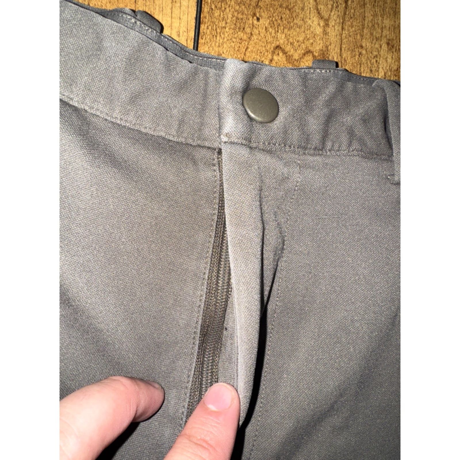 Uniqlo Uniqlo Smart Ankle Pants Gray Slim Fit Trousers Men’s 28x29 Size US 28 / EU 44 - 3 Thumbnail