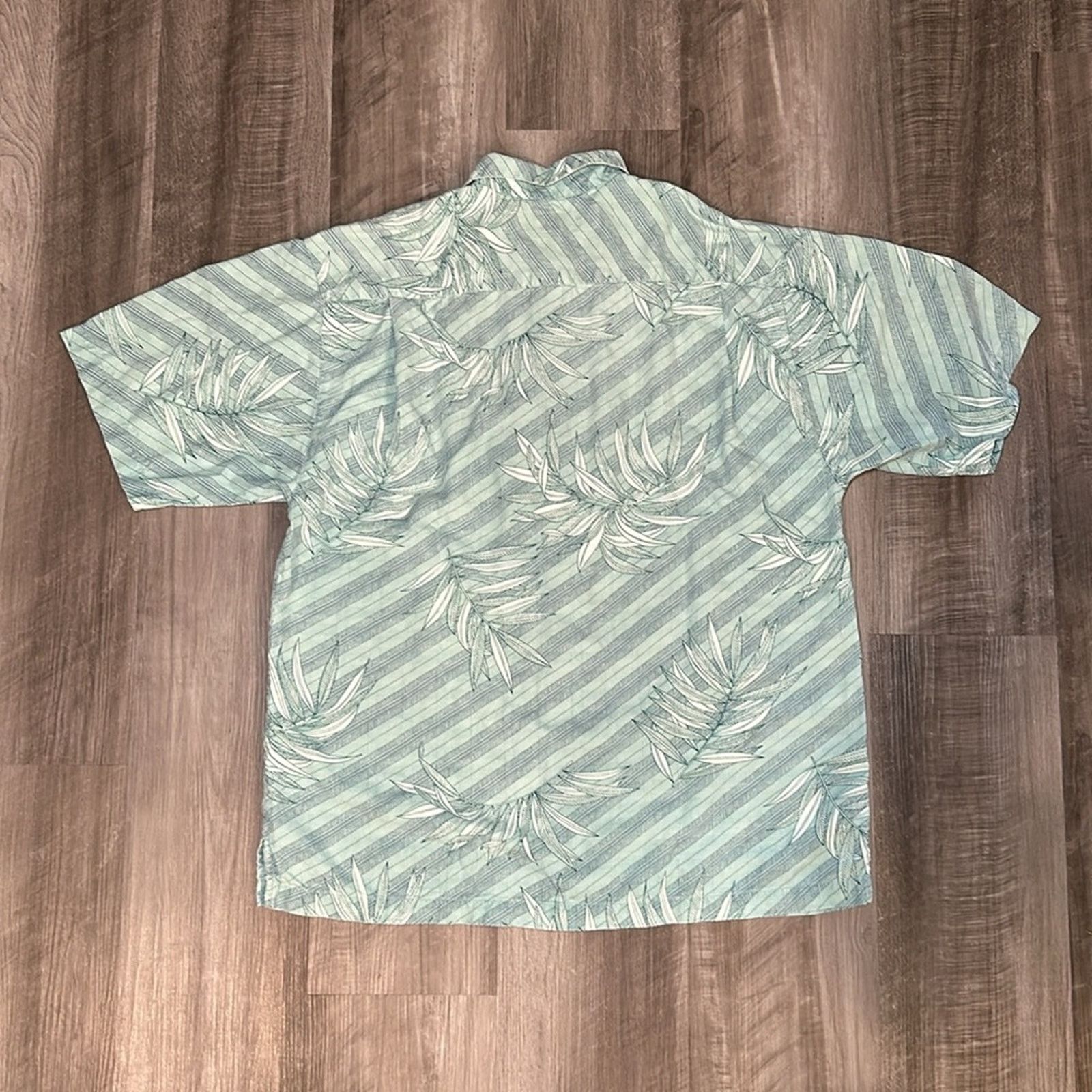 Tommy Bahama Tommy Bahama Silk Tropical Short Sleeve Button Down - Medium Size US M / EU 48-50 / 2 - 3 Thumbnail
