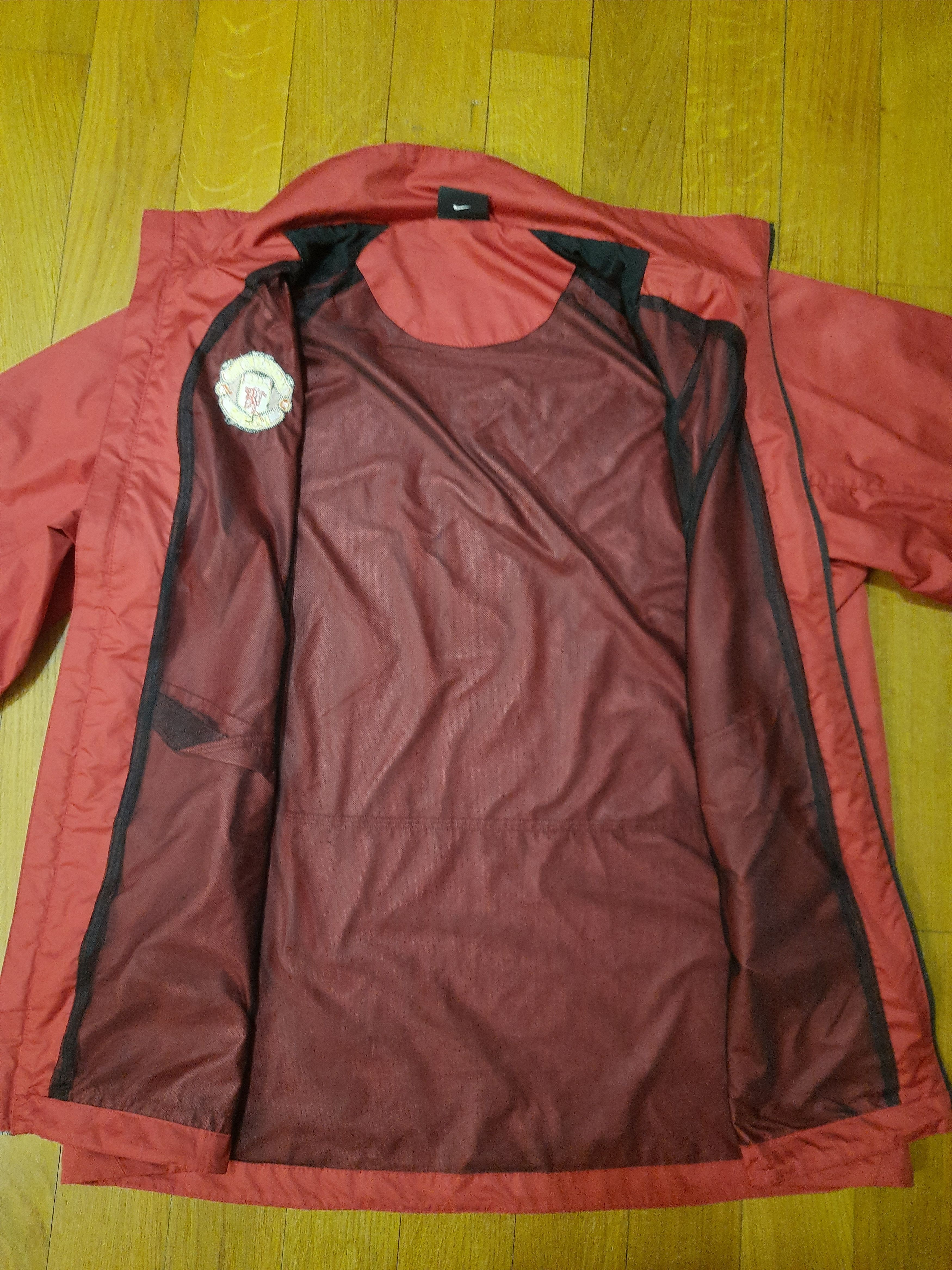 Other Manchester United Football Nike Windbreaker Vintage Y2k Size US L / EU 52-54 / 3 - 6 Thumbnail
