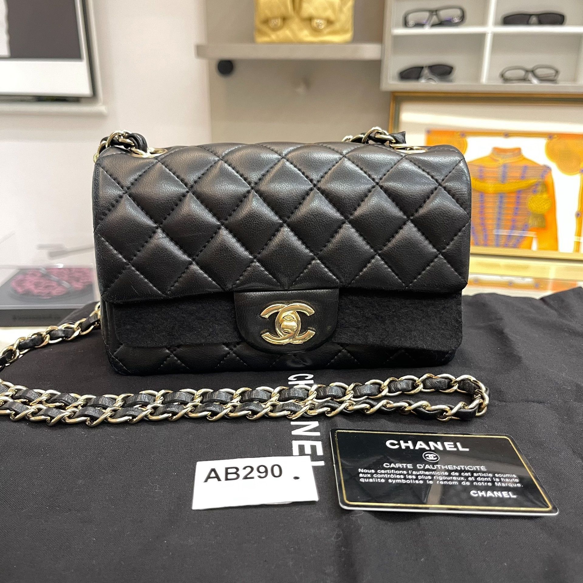 Chanel Pre-loved Bag Very good condition Size ONE SIZE - 1 Thumbnail