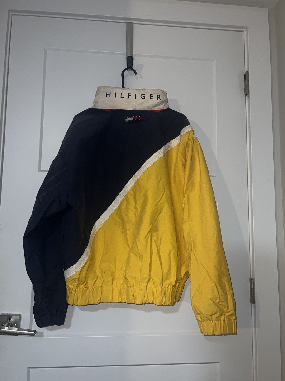 Tommy Hilfiger Vintage Tommy Hilfiger Rain Jacket Size US L / EU 52-54 / 3 - 1 Thumbnail