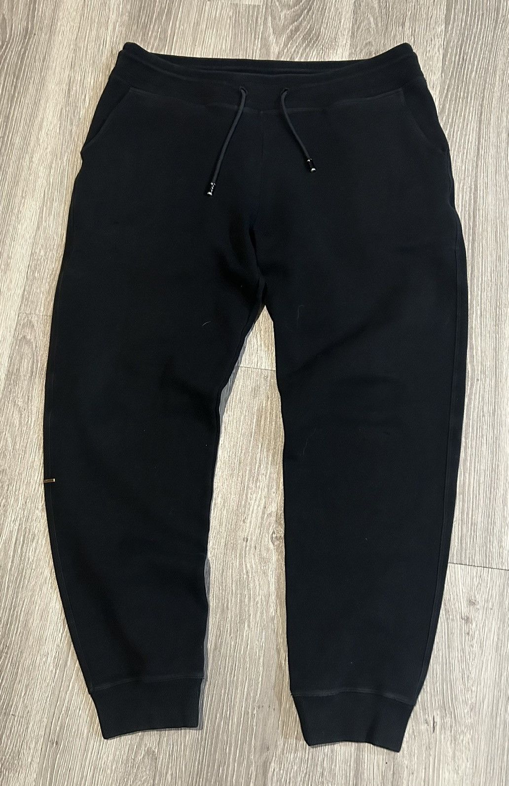 Louis Vuitton FW2019 Louis Vuitton “staples” edition jogger sweatpants Size US 38 / EU 54 - 1 Thumbnail