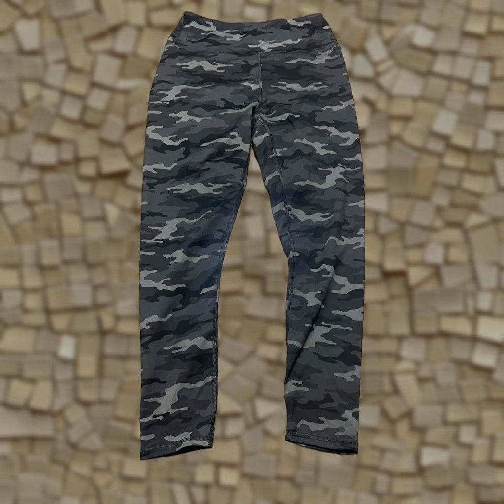Vintage Maurices Pants Women's Medium Black Camouflage Leggings Pull On Size 32" / US 10 / IT 46 - 1 Thumbnail
