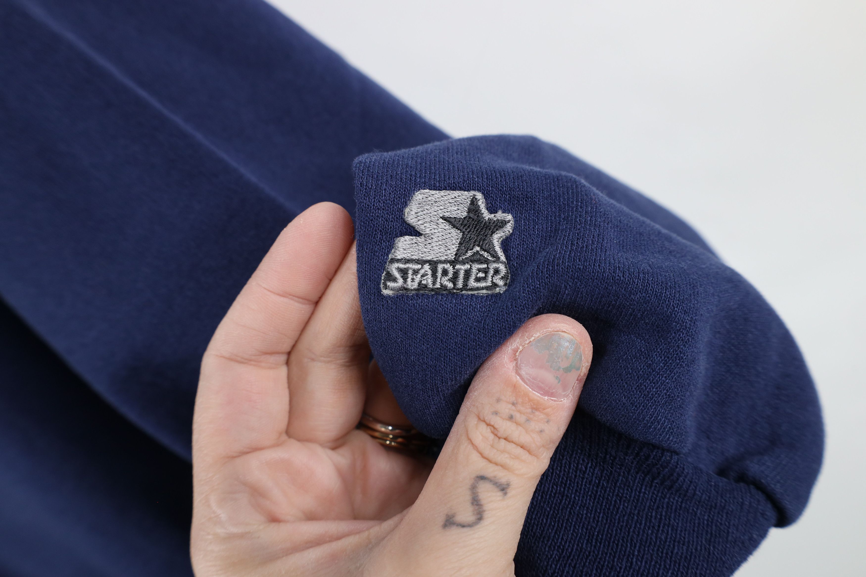 Starter × Vintage Vintage 90s Starter Spell Out Crewneck Sweatshirt Navy Blue Size US XL / EU 56 / 4 - 4 Thumbnail