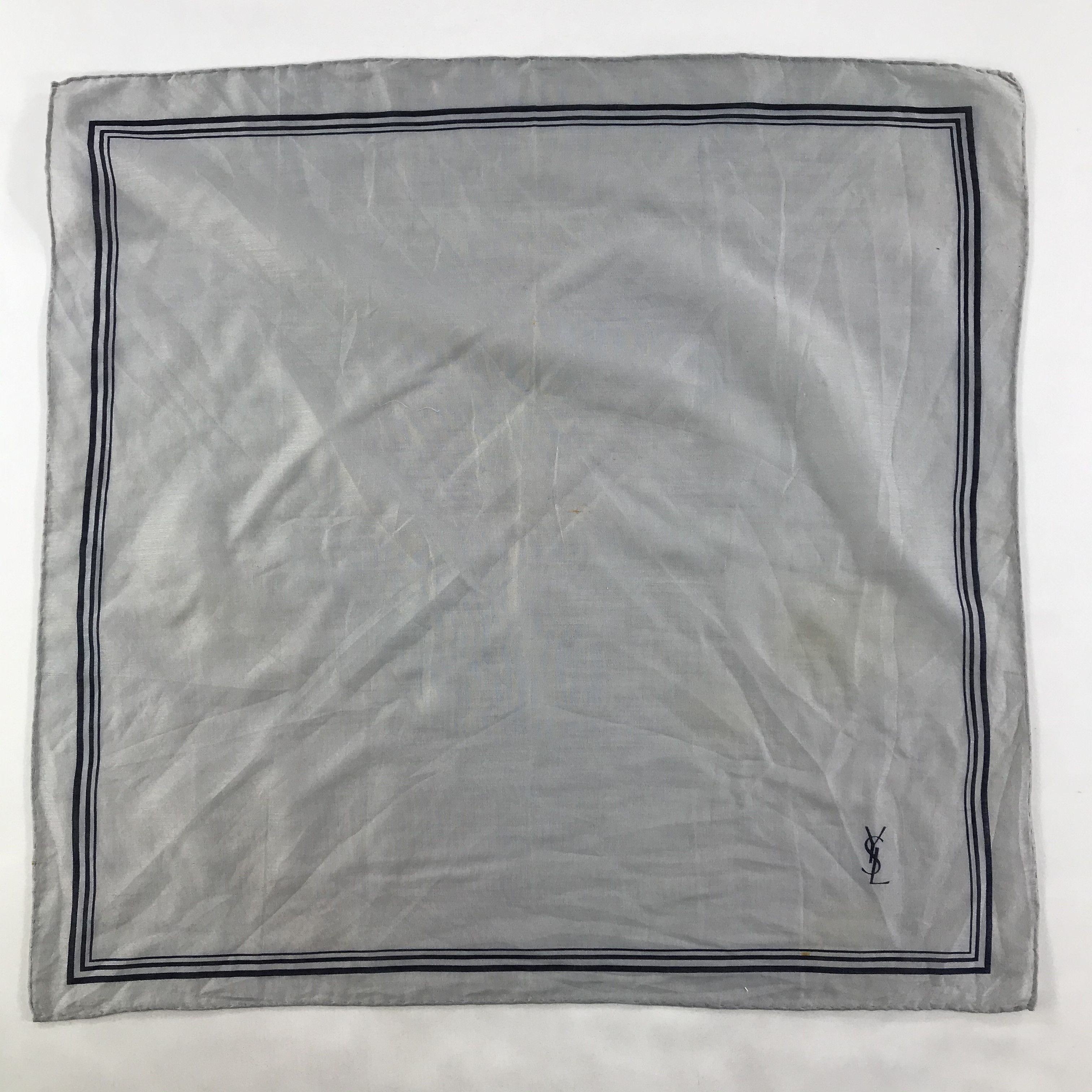 Vintage Yves Saint Laurent Bandana /Handkerchief/Neckerchief - S1749 Size ONE SIZE - 1 Thumbnail