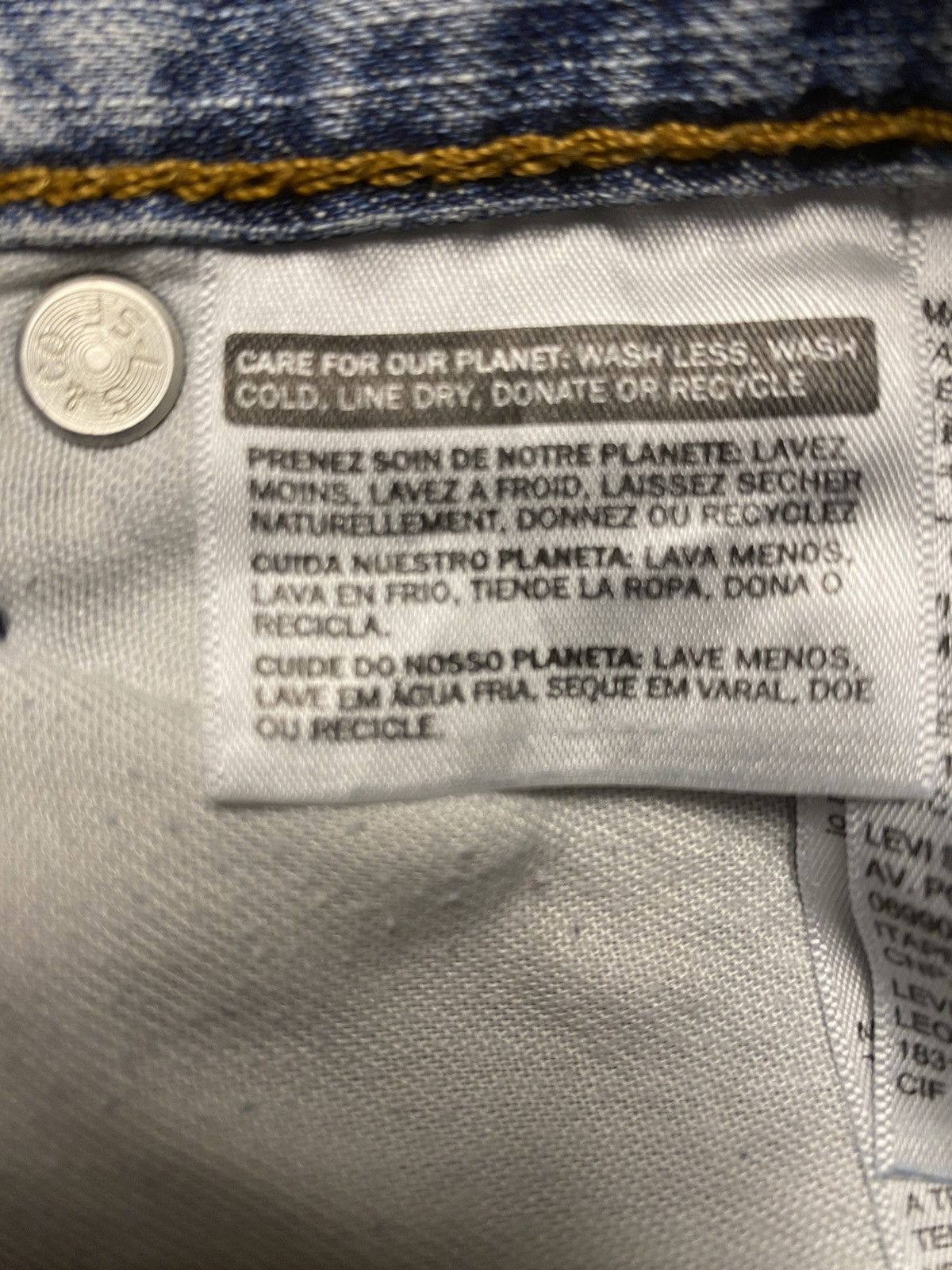 Levi's Light blue Levi’s distressed jean 505 Size US 34 / EU 50 - 10 Thumbnail