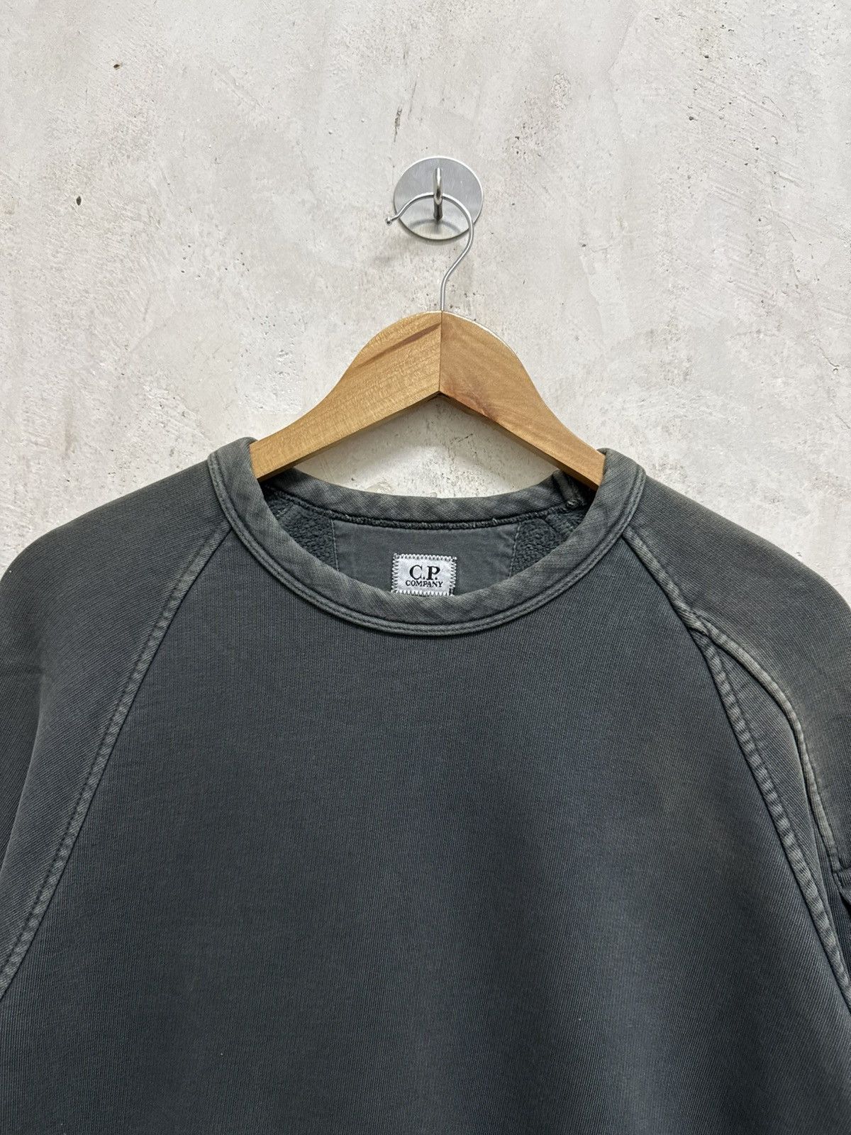 C.P. Company Distressed Sun Faded CP Company Sweatshirt Size US M / EU 48-50 / 2 - 2 Thumbnail