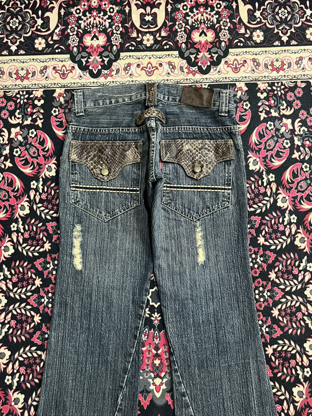 Tornado Mart Tornado Mart Python Pocket Distressed Blue Wash Flare Jeans Size 30" / US 8 / IT 44 - 6 Thumbnail