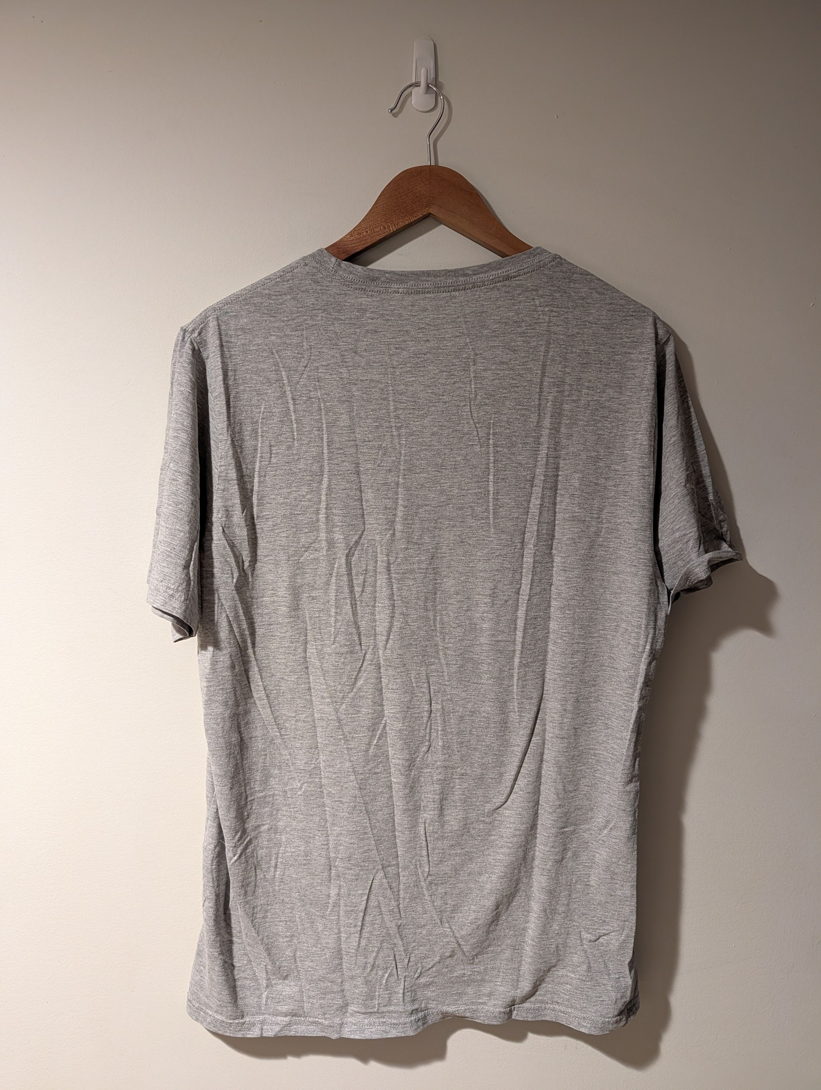 Oakley Vintage Oakley Spell Out Logo Gray Large T-Shirt Size US L / EU 52-54 / 3 - 7 Thumbnail