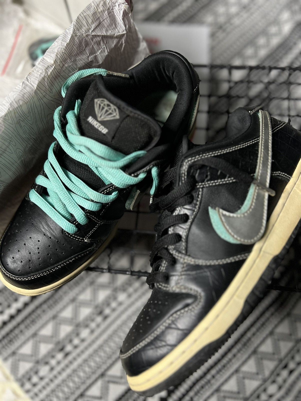 Diamond Supply Co. × Nike Nike Sb Dunk Low X Diamond Supply Size US 7.5 / EU 40-41 - 6 Thumbnail