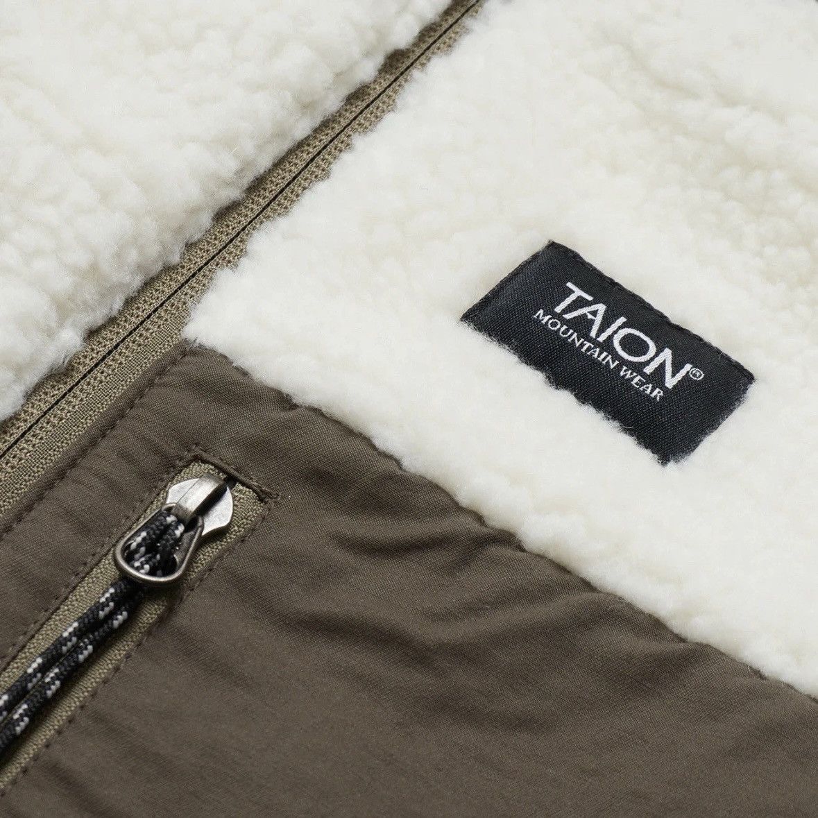 TAION Taion Mountain Reversible Down Fleece Vest Size US S / EU 44-46 / 1 - 8 Thumbnail