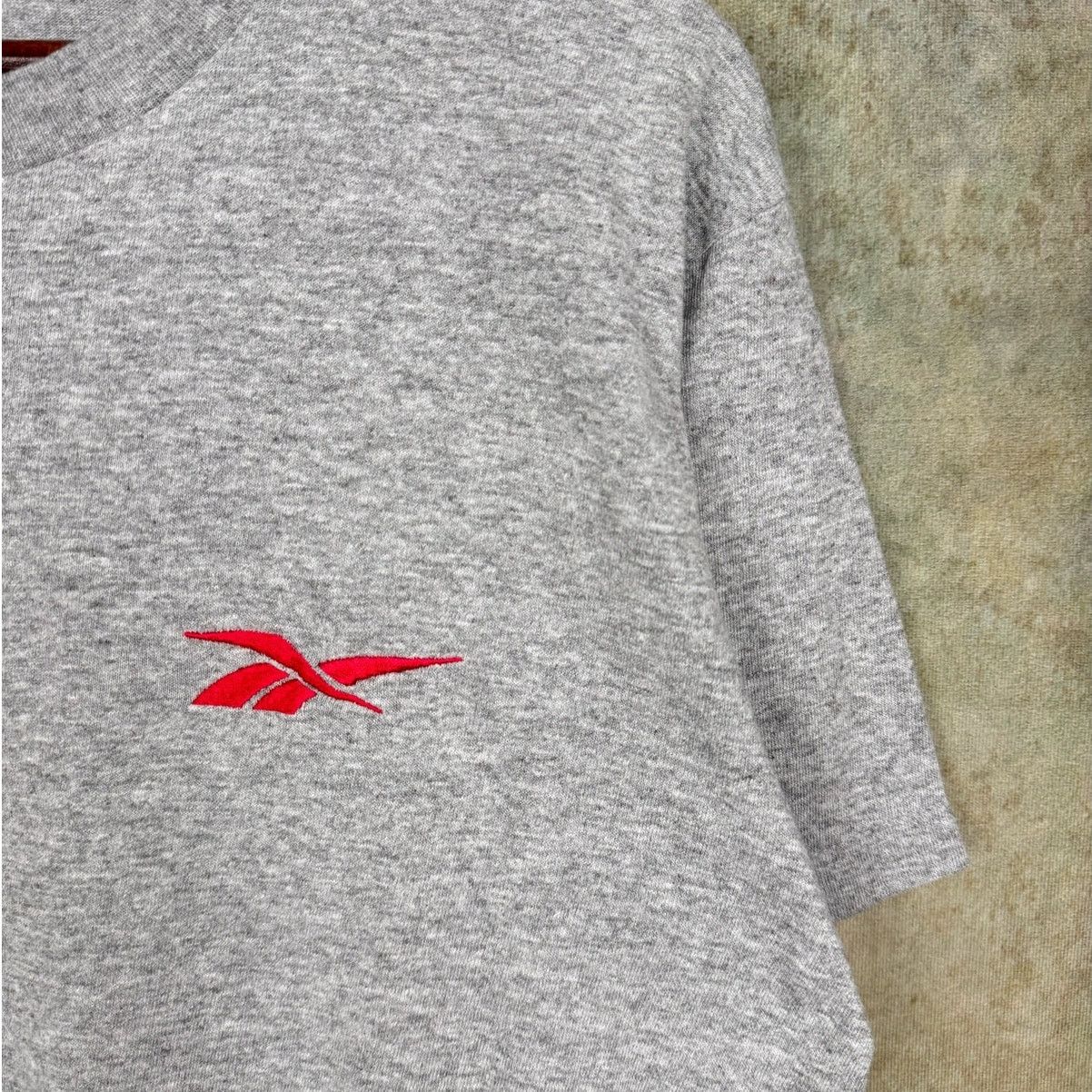 Reebok × Vintage VTG 90s Reebok Logo T Shirt Mens Sz M Gray Red Logo Size US M / EU 48-50 / 2 - 6 Thumbnail