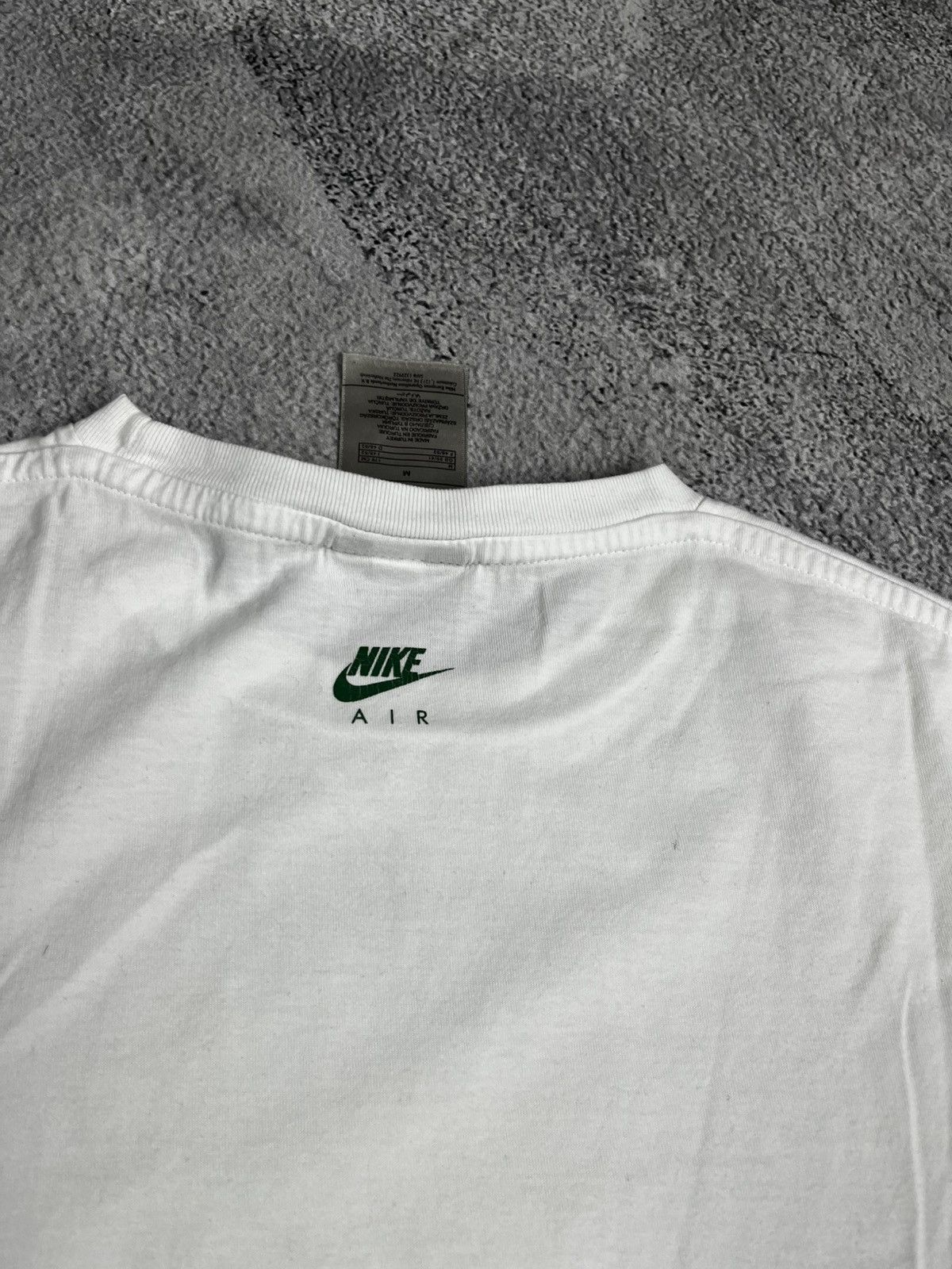 Nike Nike t shirt art vintage size m Size US M / EU 48-50 / 2 - 11 Thumbnail
