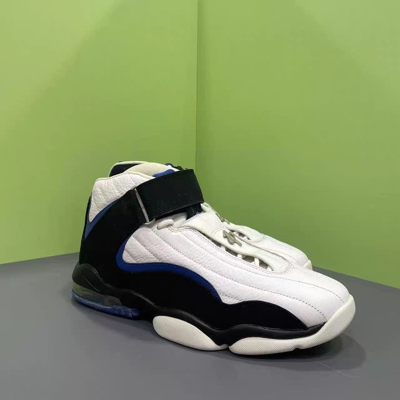 Nike Nike Air Max Penny 4 Basketball Shoes K15 Size US 9.5 / EU 42-43 - 2 Thumbnail