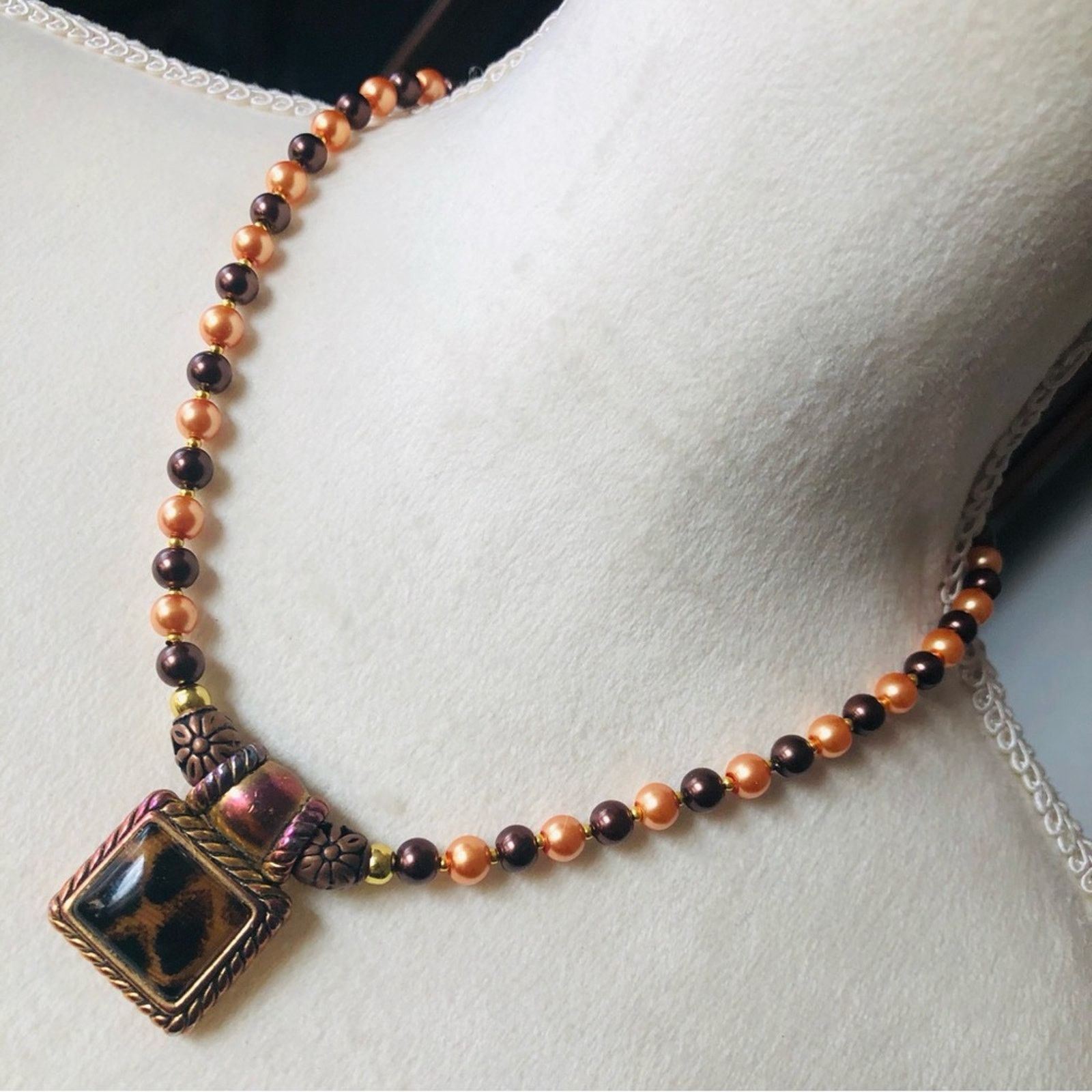 Handmade Handcrafted repurpose dome animal print glass Pearl necklace Size ONE SIZE - 1 Thumbnail