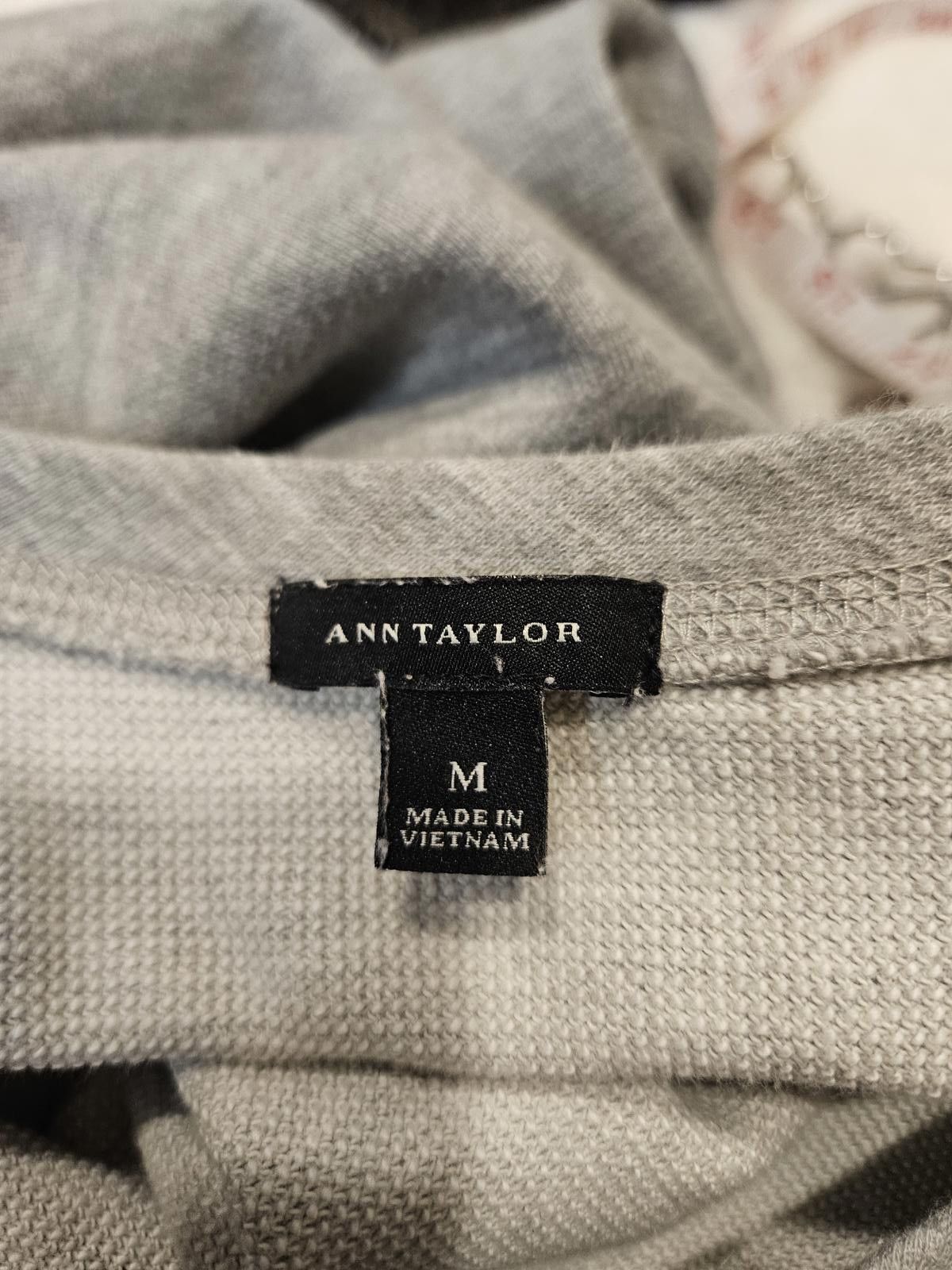 Ann Taylor Ann Taylor Sweatshirt Dress with Embellished Neckline #233 Size M / US 6-8 / IT 42-44 - 7 Thumbnail