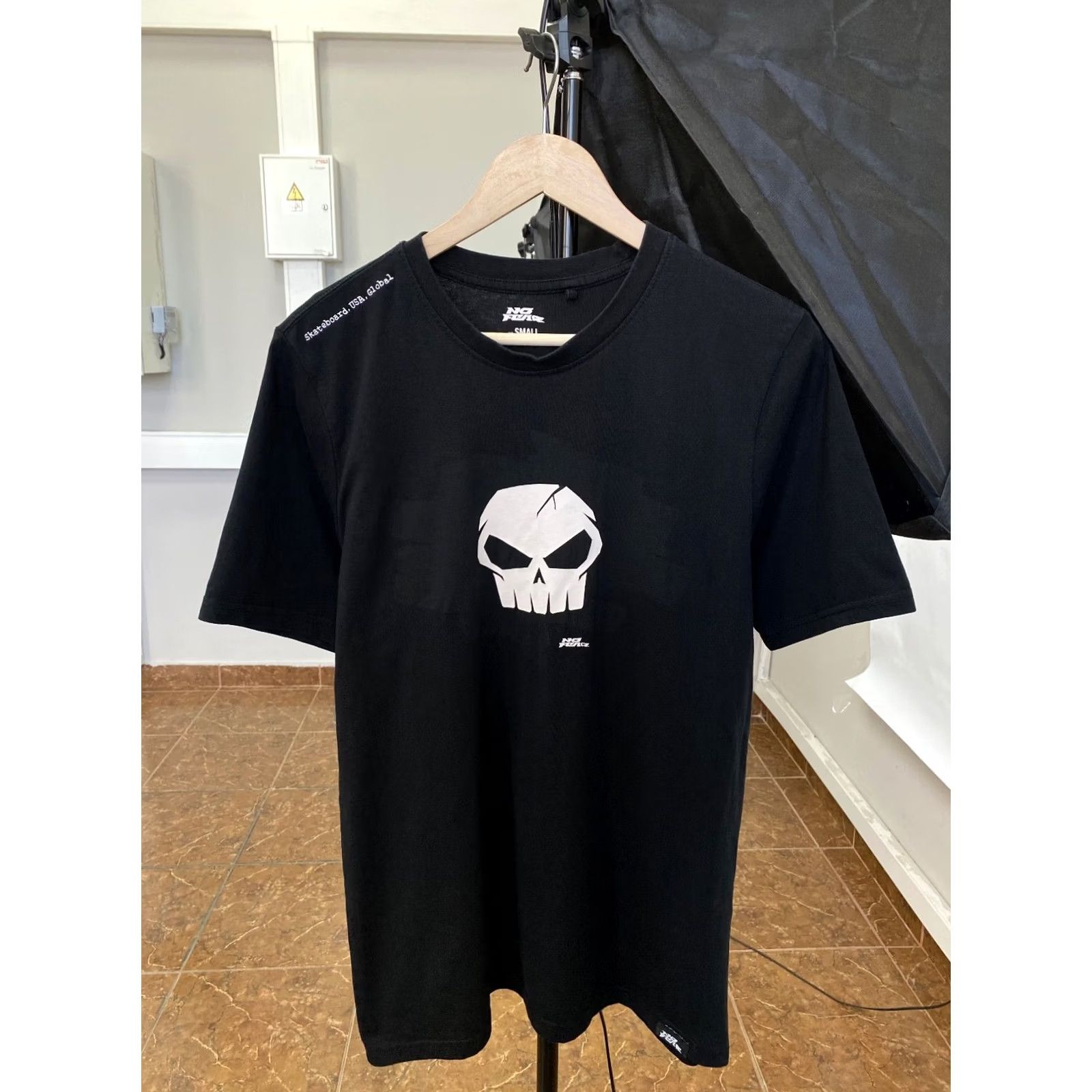 No Fear No Fear Skateboard Skull T-Shirt Graphic Rare Retro Hype Black M Adults Mens XS/S/SM? Size US M / EU 48-50 / 2 - 2 Thumbnail