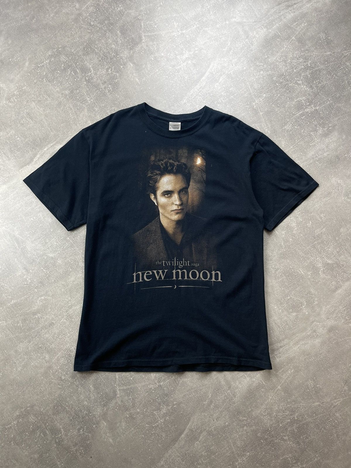 Vintage Twilight New Moon Edward Cullen Robert Pattinson Black Tee Size US L / EU 52-54 / 3 - 2 Thumbnail