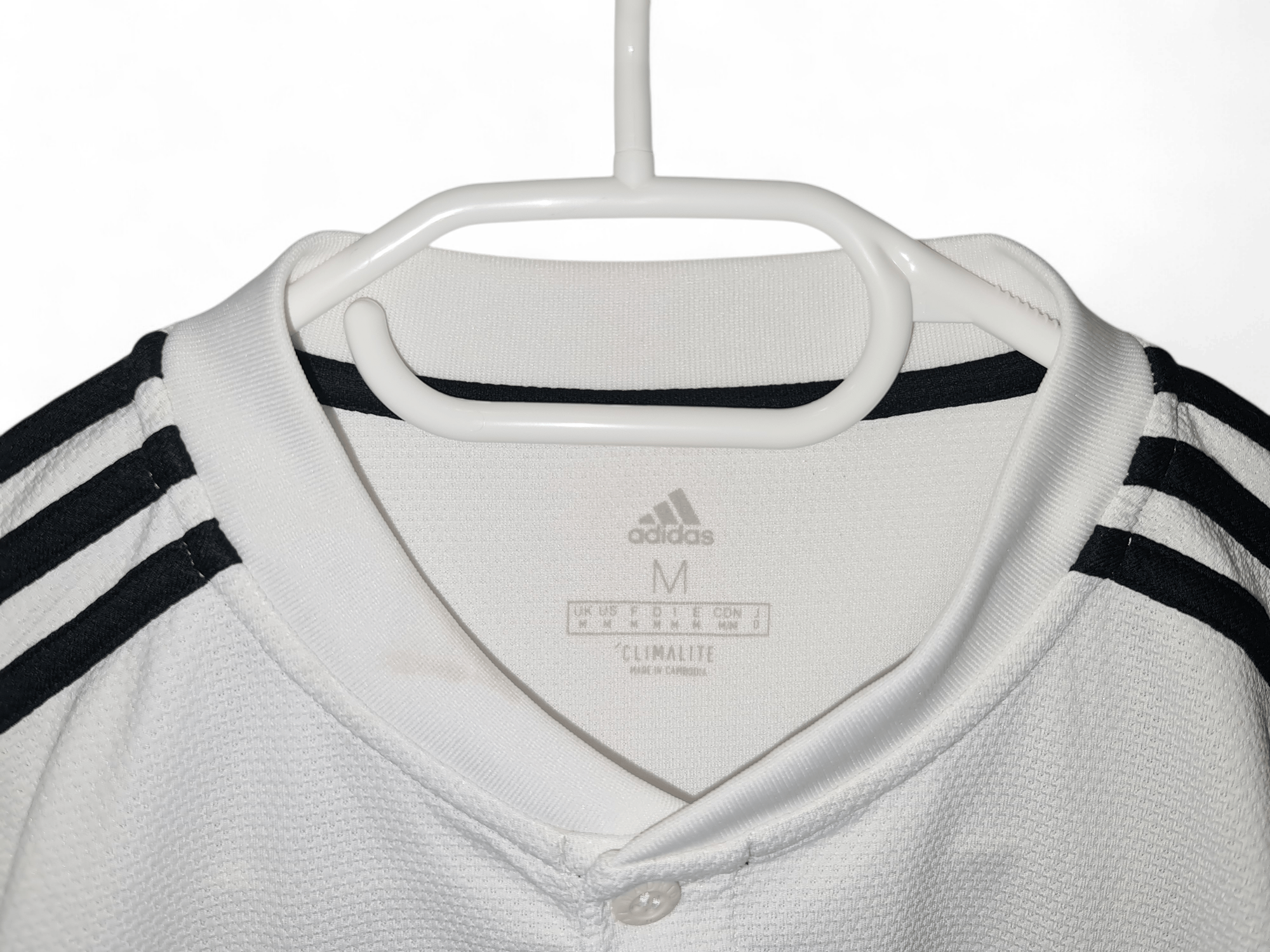Adidas Real Madrid Jersey t-shirt Adidas Football 2018 Size M Size US M / EU 48-50 / 2 - 4 Thumbnail