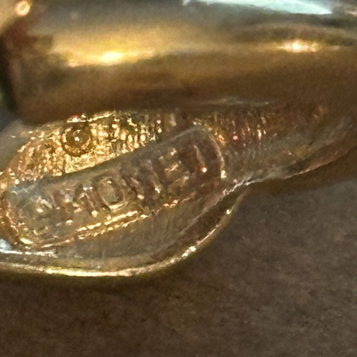 Monet × Vintage Vintage Monet clip on gold tone hoop earrings Size ONE SIZE - 2 Thumbnail