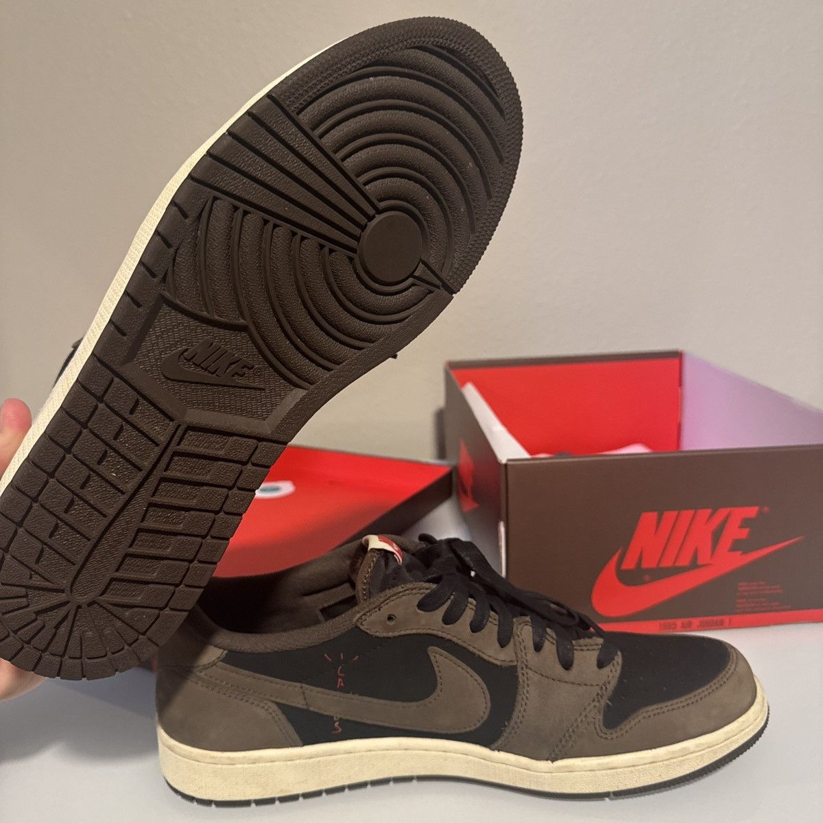 Nike × Travis Scott Nike Air Jordan 1 Low OG SP Travis Scott Mocha Size 12.5 Size US 12.5 / EU 45-46 - 8 Thumbnail