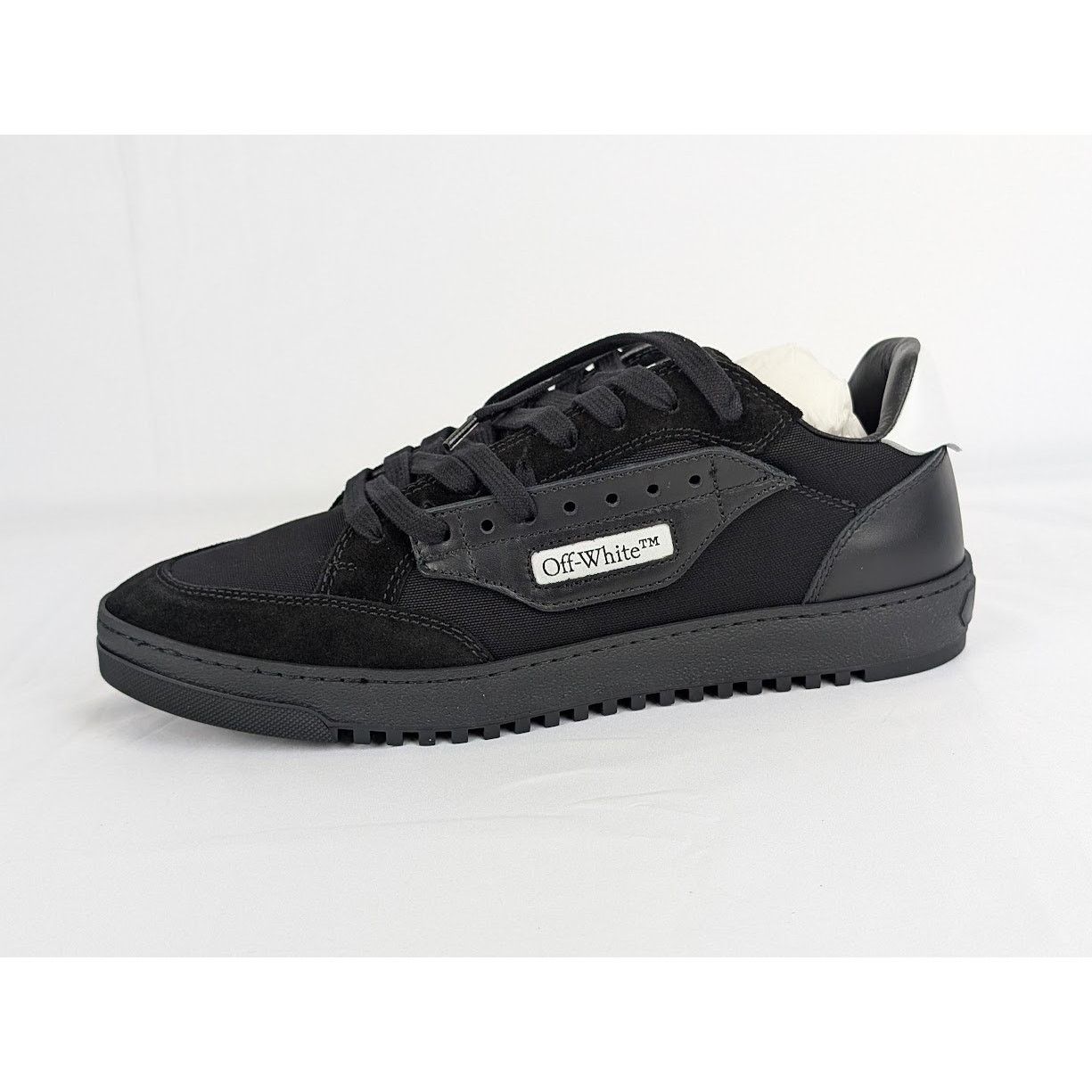 Off-White o1rshd1 Low-Top Sneakers in Black Size US 8 / EU 41 - 1 Thumbnail