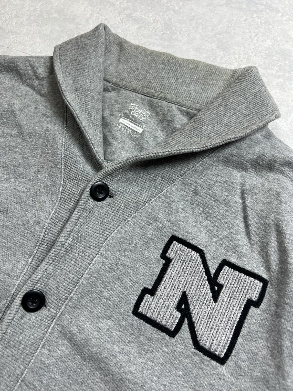 Nike 00s Nike Retro Logo Vintage Avant Garde Cardigan Jacket Size US L / EU 52-54 / 3 - 4 Thumbnail