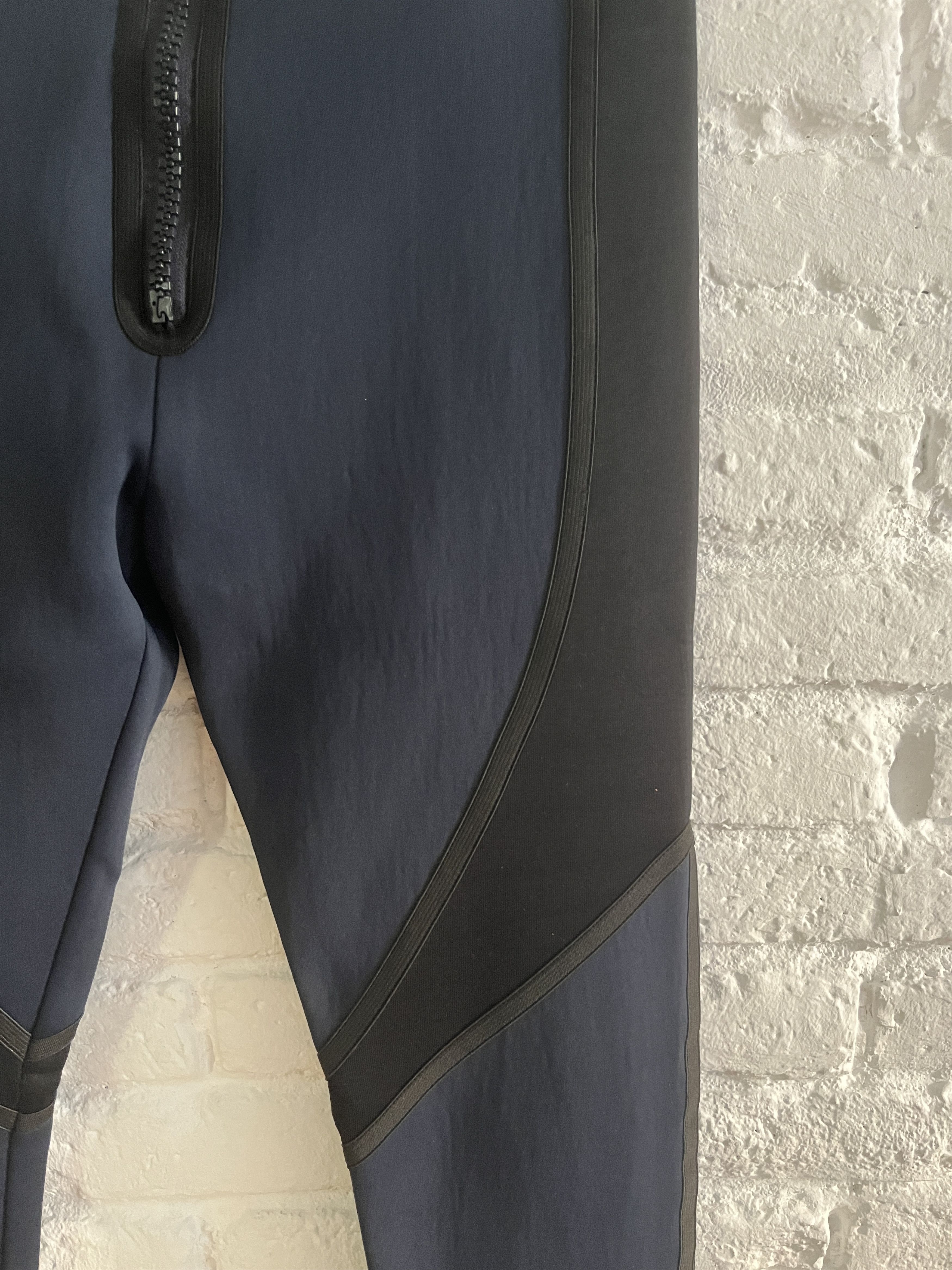 Raf Simons Raf Simons AW2005 “Waves” neoprene trousers Size US 32 / EU 48 - 10 Thumbnail