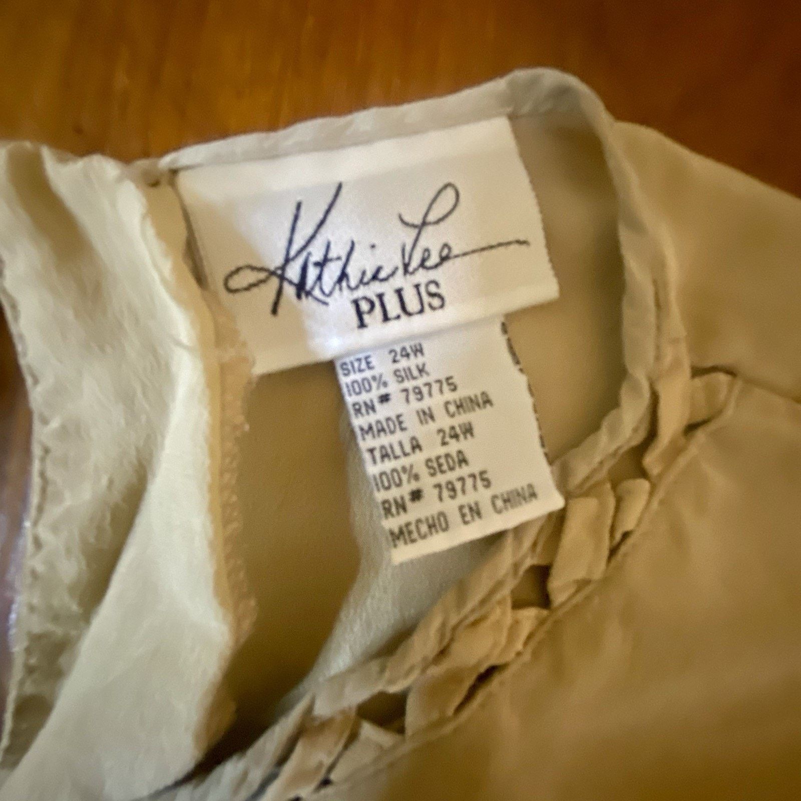 & Other Stories Kathie Lee Plus Top Woman’s 24W Silk Beige Pullover Blouse ￼ Size 4XL / US 24-26 - 4 Thumbnail