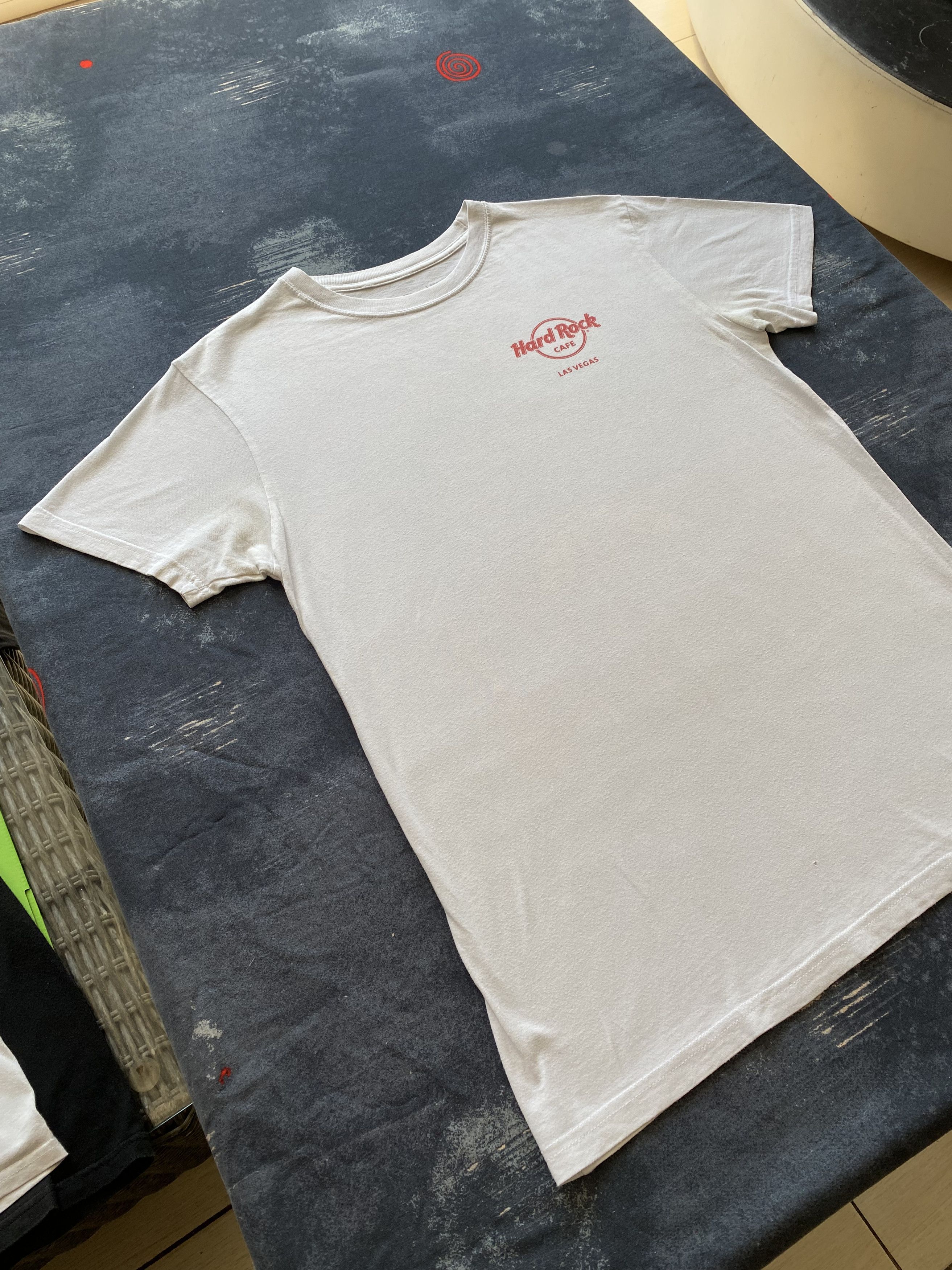 Hard Rock Cafe Hard Rock Cafe Vintage 2000s Las Vegas White Tee Size US S / EU 44-46 / 1 - 17 Thumbnail