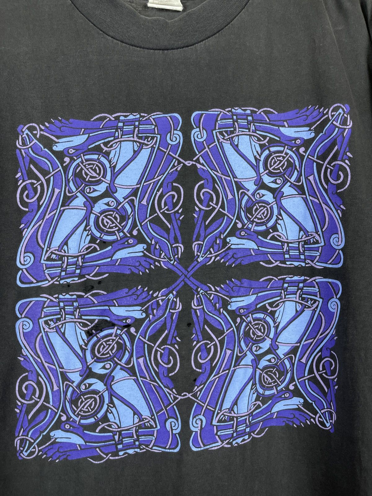 Band Tees Vintage 90s used distressed ornament print band tee shirt Size US M / EU 48-50 / 2 - 9 Thumbnail