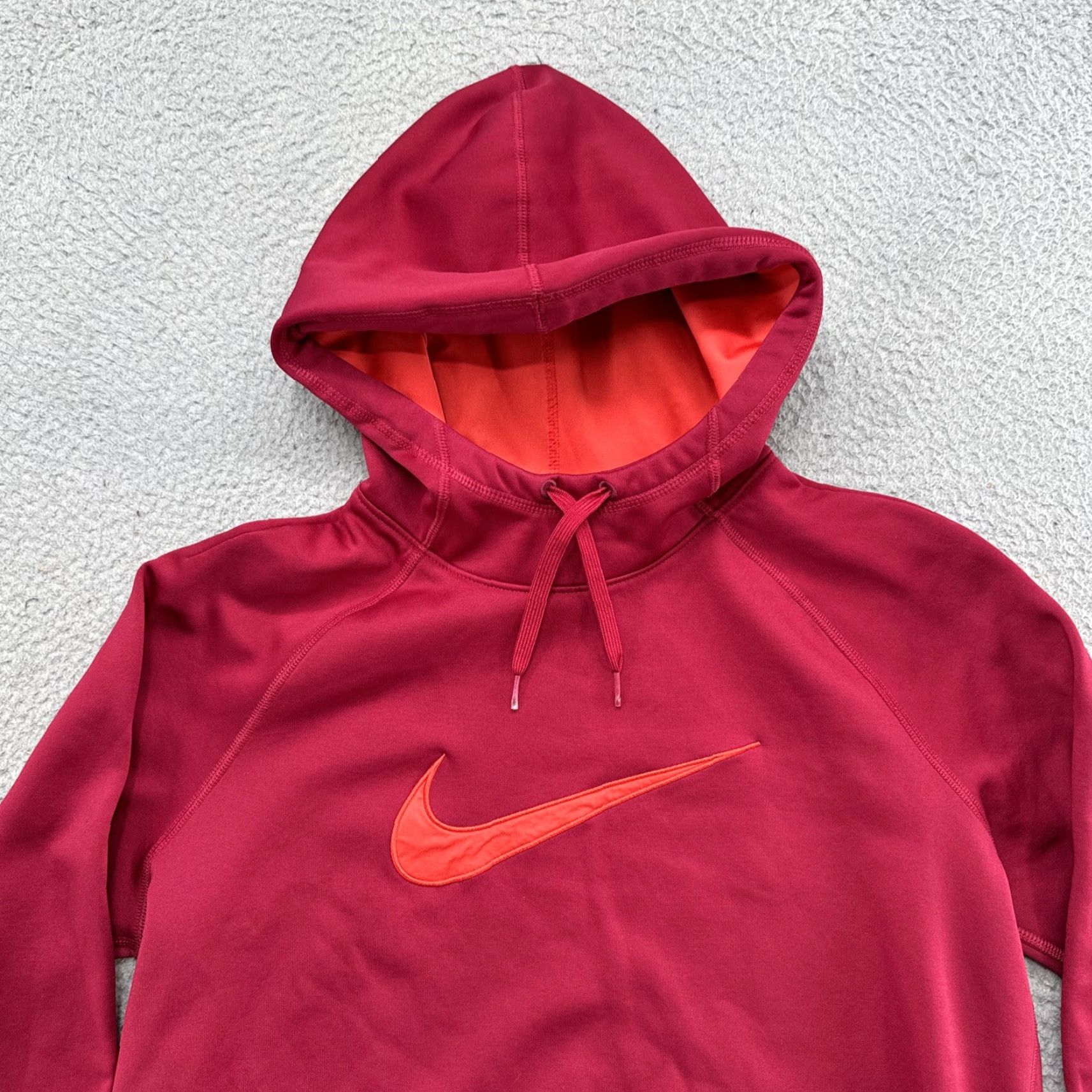 Nike VINTAGE Nike Dri Fit Pullover Thumb Hole Red Hoodie Womens SZ Large 803443-620 Swoosh Size L / US 10 / IT 46 - 2 Thumbnail