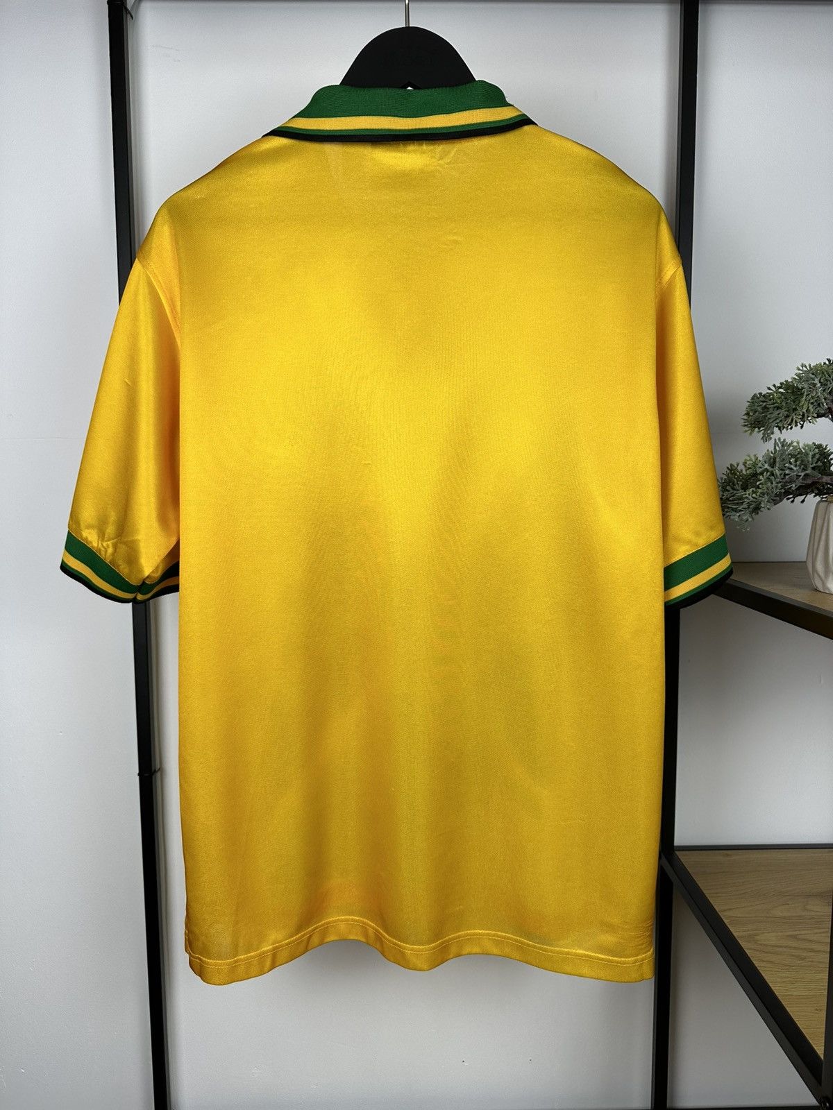 Vintage Jamaica Uhlsport 2001/03 Football Jersey Soccer Shirt L Kit Size US L / EU 52-54 / 3 - 14 Thumbnail
