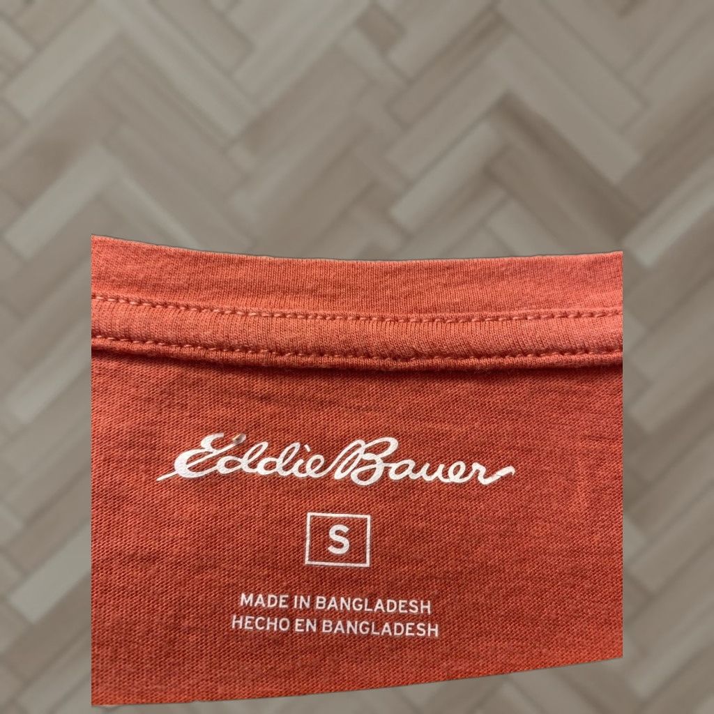 Eddie Bauer Eddie Bauer T-Shirt Womens S V-Neck Short Sleeve Pullover Coral 108-57 Regular Size Small Women Shirt Size S / US 4 / IT 40 - 1 Thumbnail