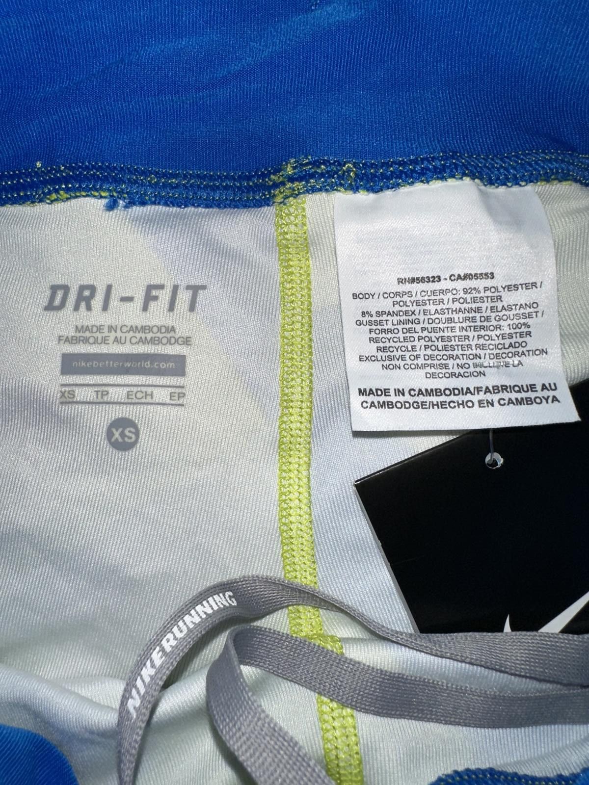 Nike Nike Women’s Geometric Abstract Tempo Printed Short Size 26" / US 2 / IT 38 - 3 Thumbnail