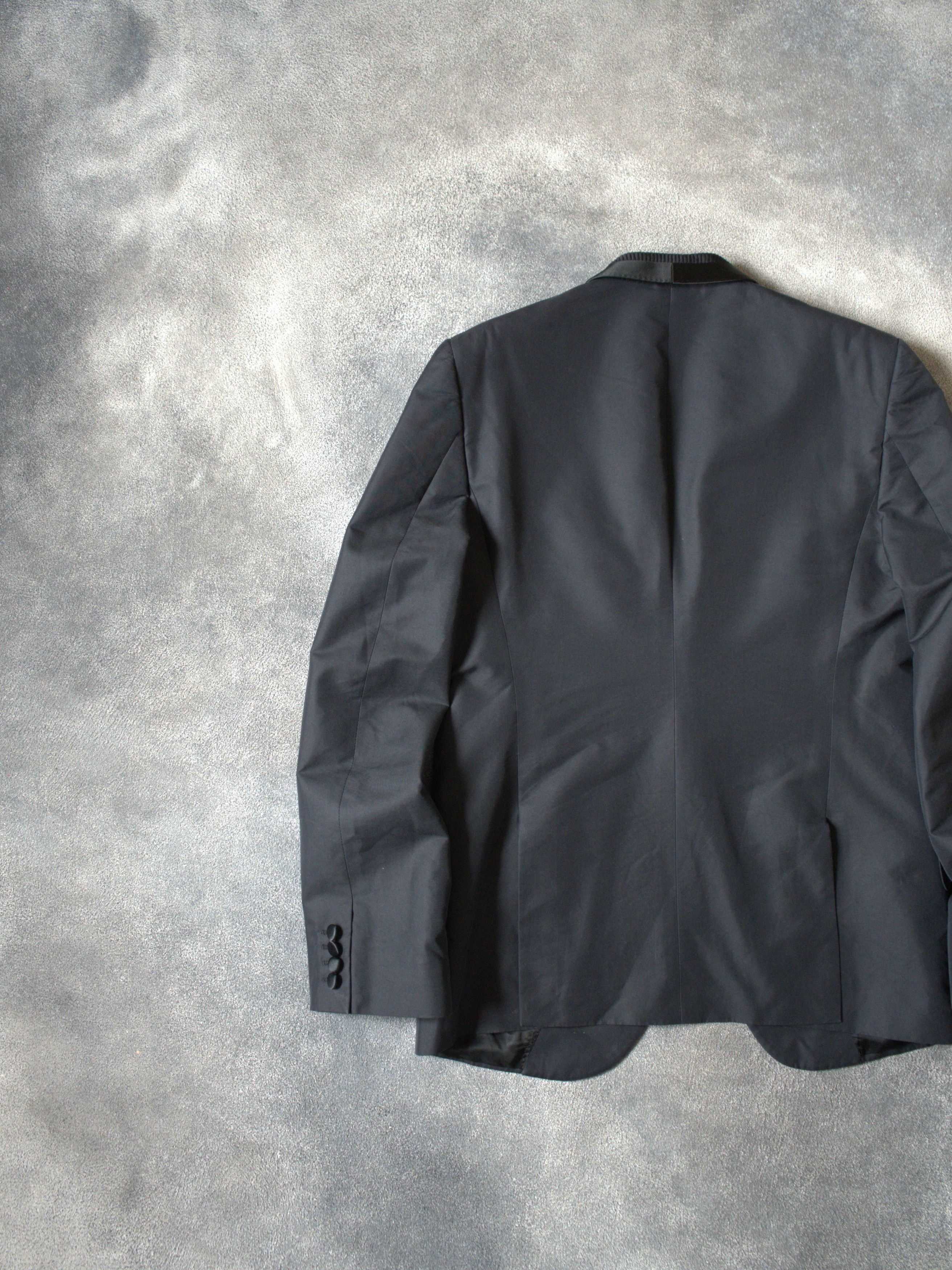 Alexander McQueen S/S 2007 Alexander McQueen RUNWAY Satin Detail Suit Size 52R - 11 Thumbnail