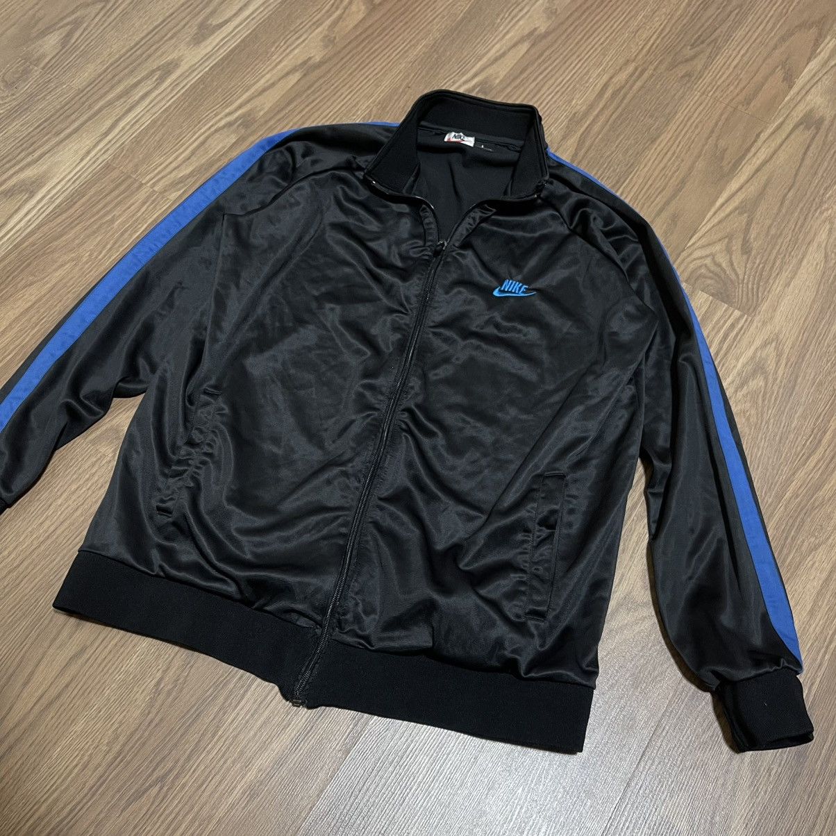 Nike Vintage 90s Nike zip up track jacket Size US M / EU 48-50 / 2 - 2 Thumbnail