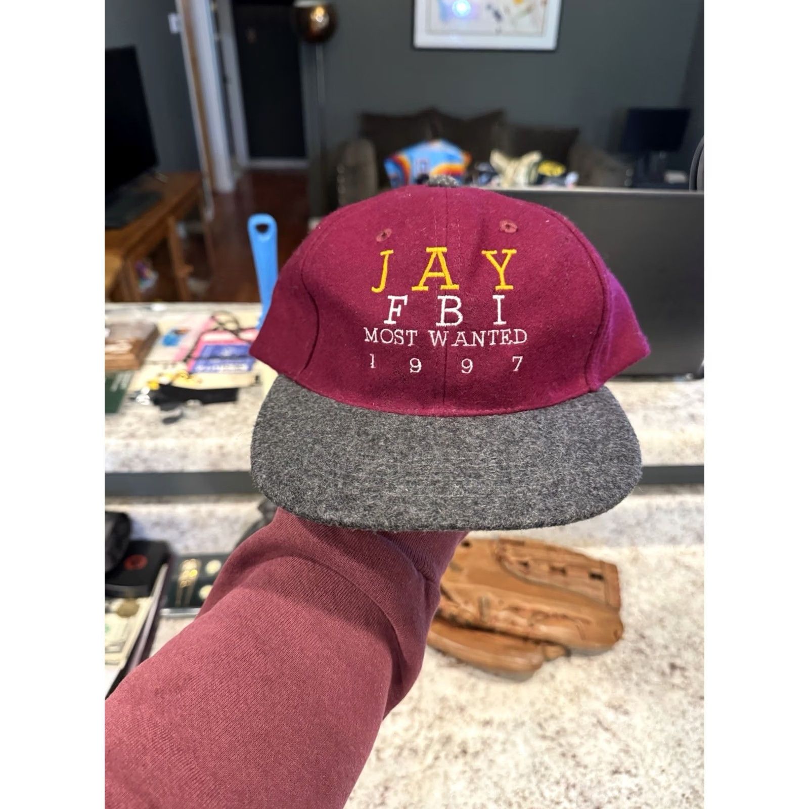 Vintage VINTAGE JAY FBI MOST WANTED 1997 SnapBack Hat Cap Wool Blend Burgundy Gray Rap Men One Size Burgundy Snapback 90s Hip Hop Mens Size ONE SIZE - 2 Thumbnail