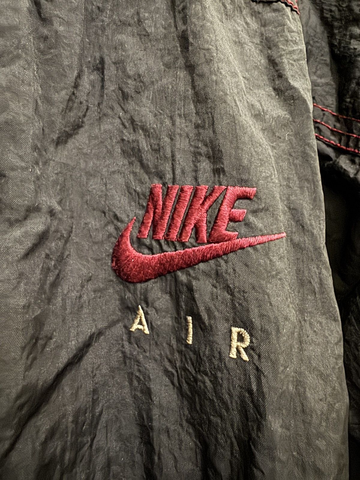 Nike × Vintage Vintage Nike Air Windbreaker - Black and Red Size US L / EU 52-54 / 3 - 4 Thumbnail
