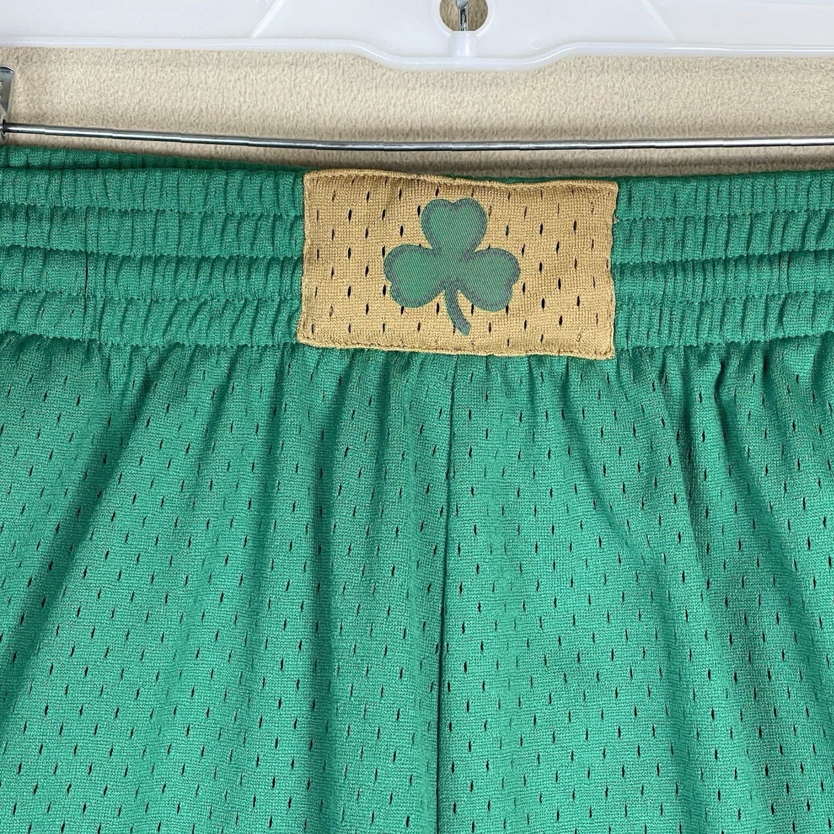 Mitchell & Ness Mitchell & Ness Shorts Mens L Green Swingman Hardwood Classics St Patricks Basketball Activewear Casual mens shorts Size US 33 - 3 Thumbnail