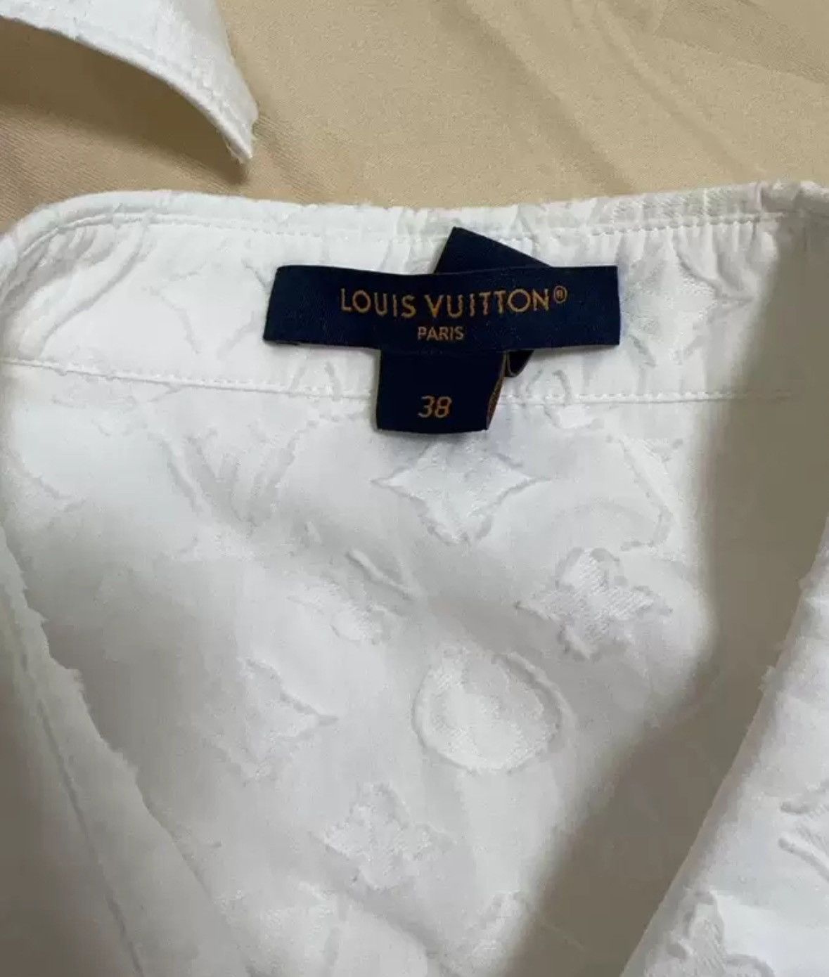 Louis Vuitton Louis Vuitton White jacquard dark pattern shirt Size S / US 4 / IT 40 - 3 Thumbnail