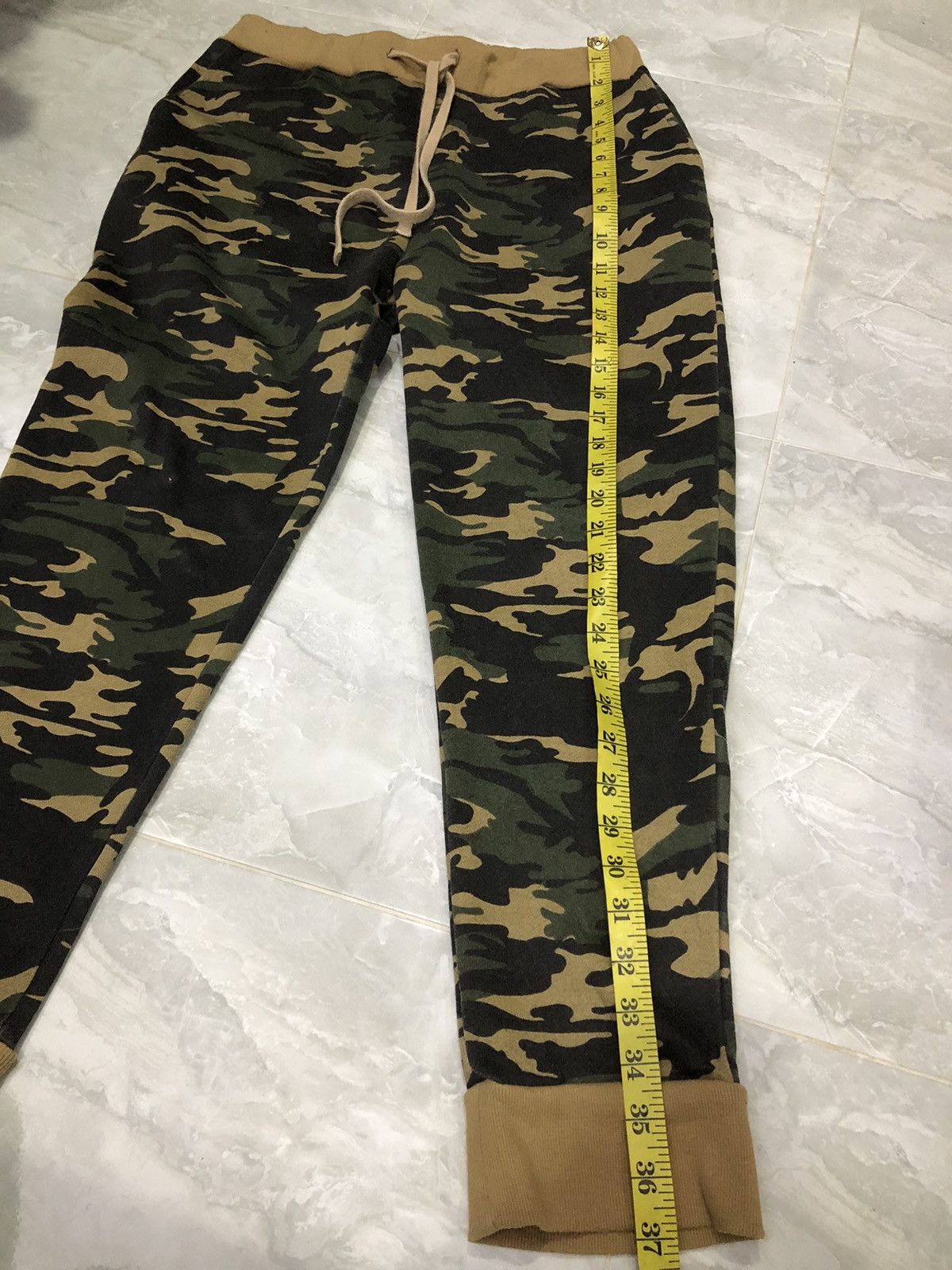 Japanese Brand × URBAN RESEARCH DOORS ITEMS URBAN RESEARCH Camo Knit Joggers — BAPE Vibes Size US 30 / EU 46 - 13 Thumbnail