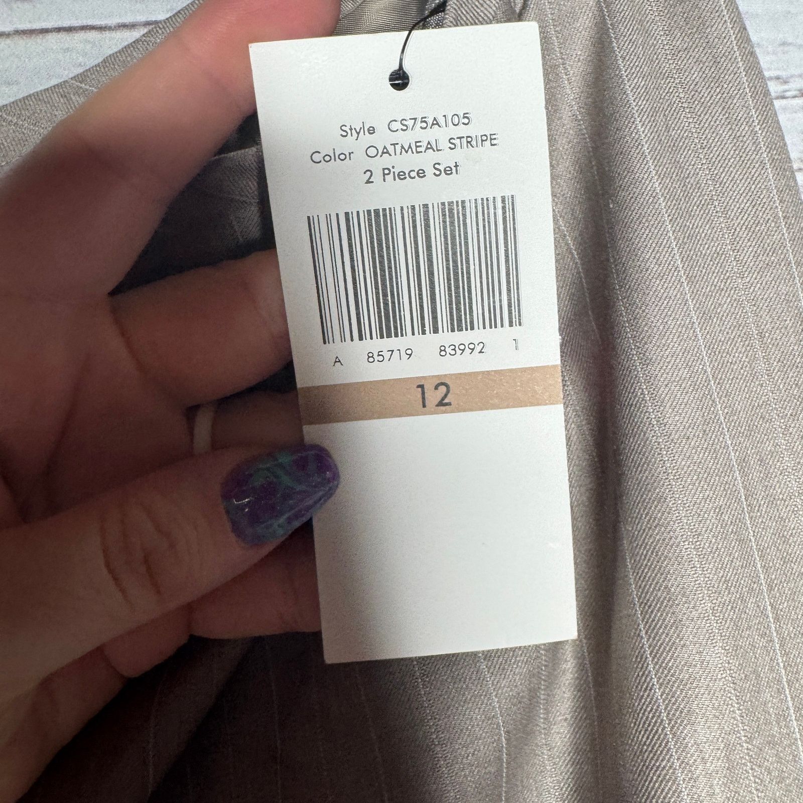 Calvin Klein Calvin Klein Oatmeal Pinstripe Pencil Skirt Size 12 NWT Size 34" / US 12 / IT 48 - 3 Thumbnail