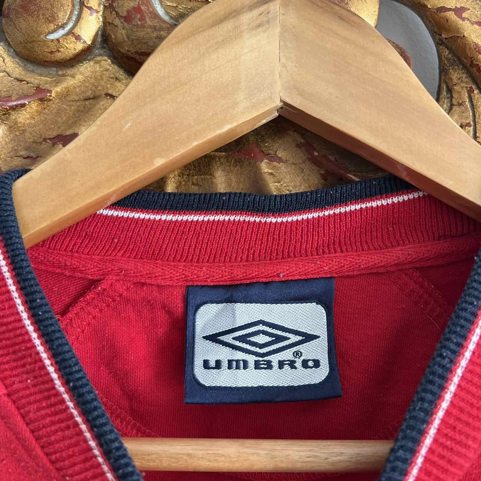 Umbro × Vintage Vintage Umbro Red Sweater 90s Sz M Size M / US 6-8 / IT 42-44 - 4 Thumbnail