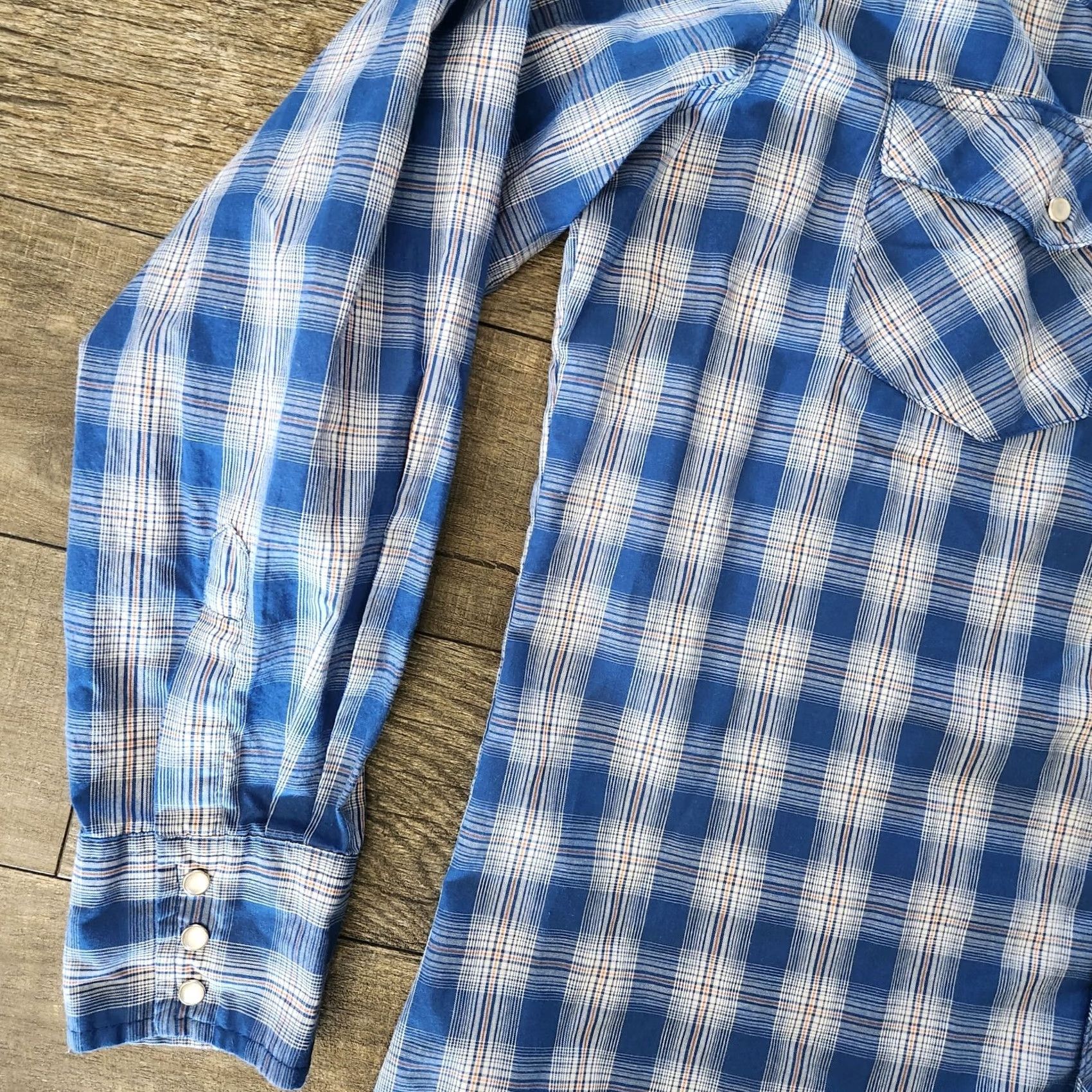 Wrangler Wrangler Wrancher Pearl Snap Western Shirt Men’s Large Blue Orange Plaid Shirt Regular Men’s Western Pearl Snap Shirt Blue Orange Plaid Size US L / EU 52-54 / 3 - 5 Thumbnail