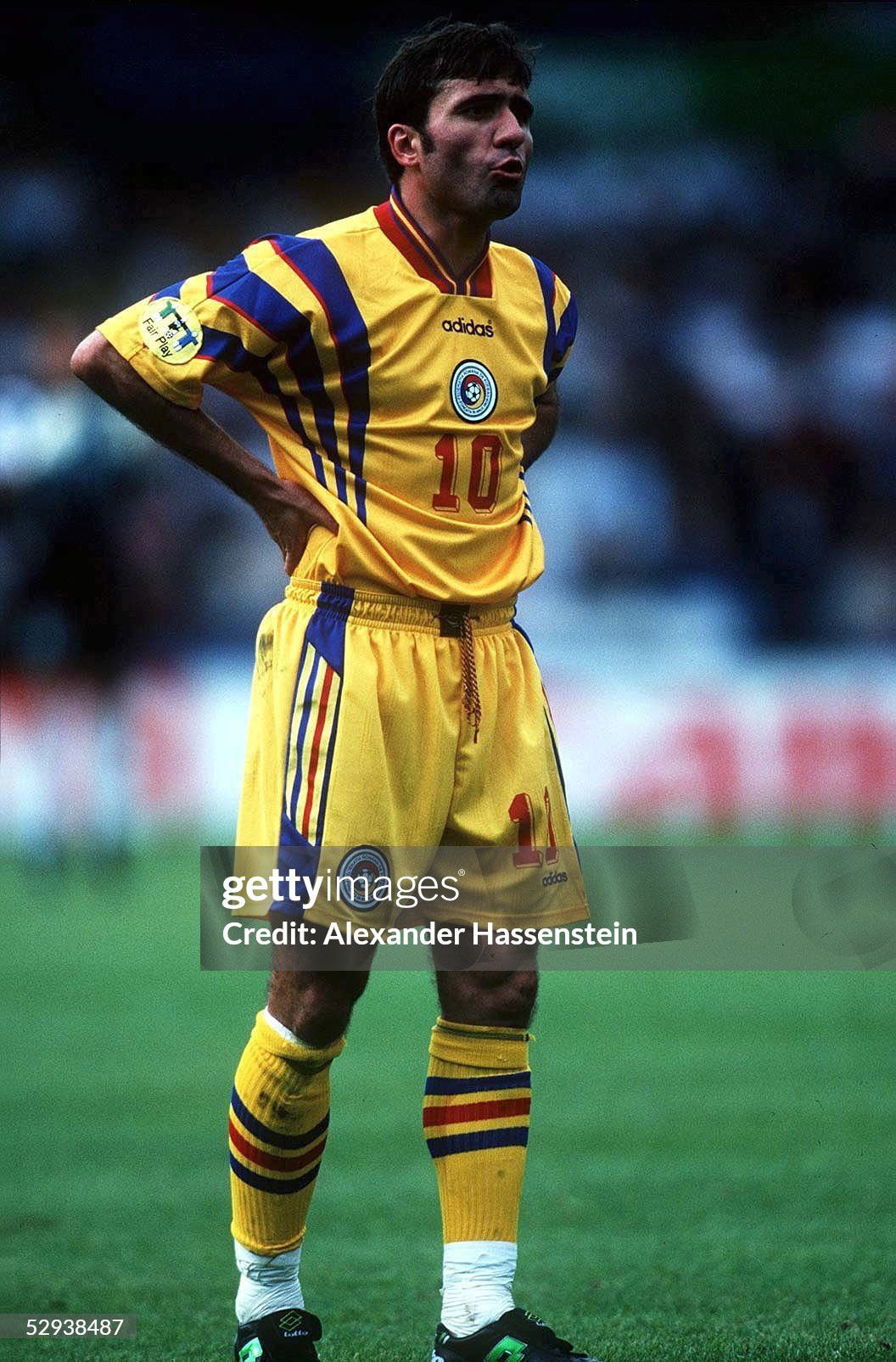 Vintage Rumania euro 1996 home Hagi Jersey football shirt Size US L / EU 52-54 / 3 - 9 Thumbnail
