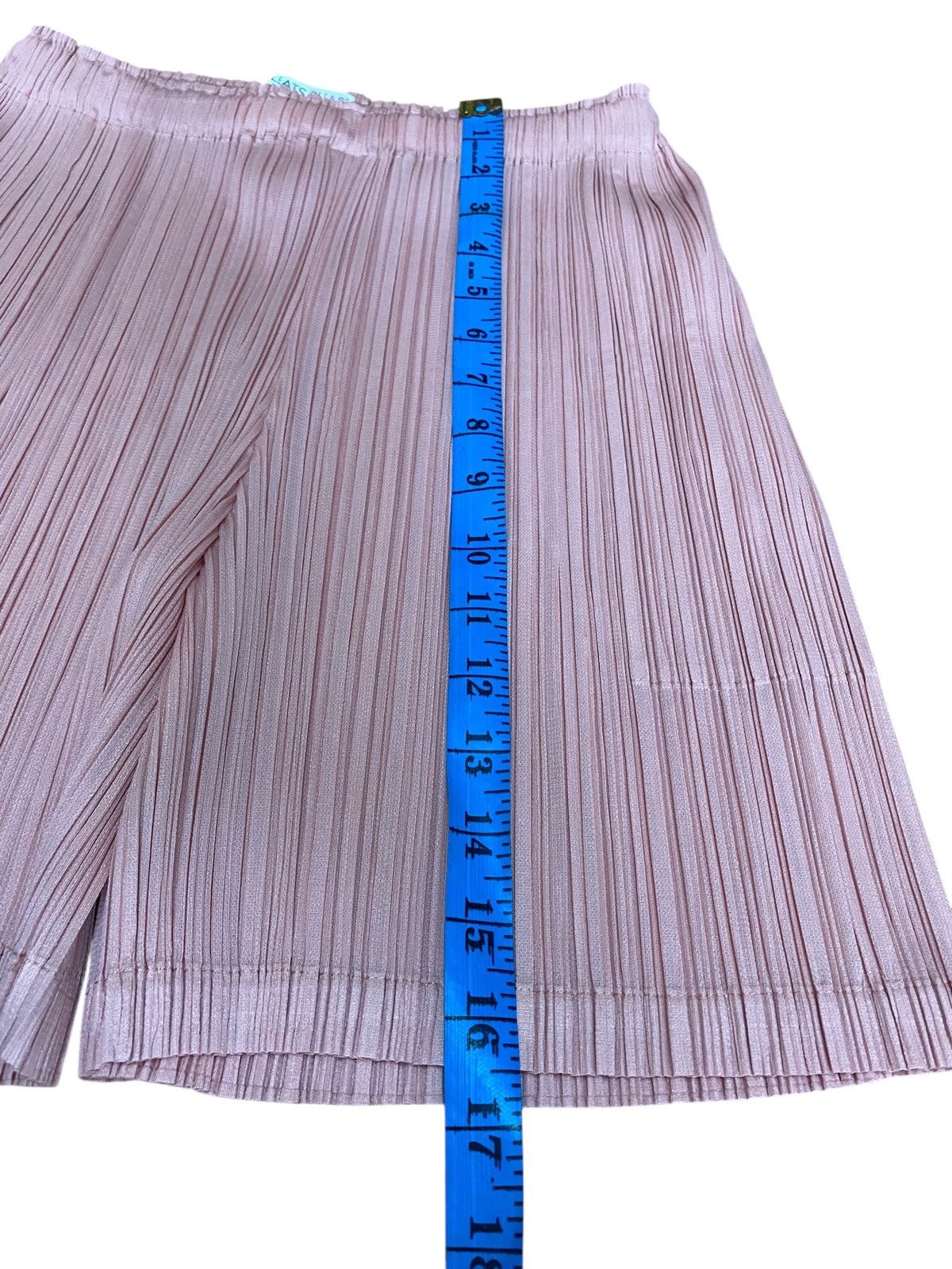 Pleats Please Issey Miyake Vintage pleats please issey miyake short pants Size 30" / US 8 / IT 44 - 7 Thumbnail