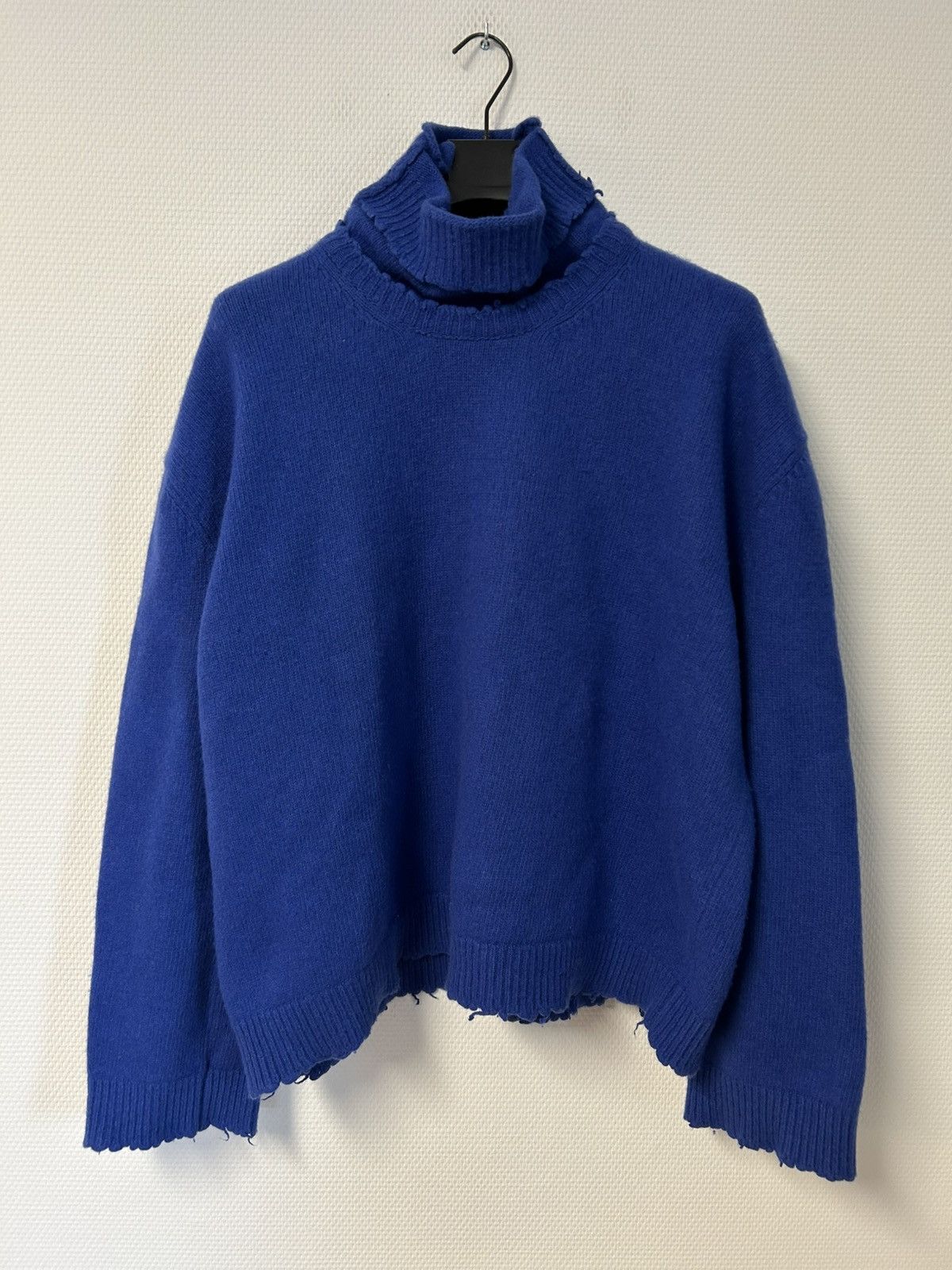 Vetements FW2021 distressed turtleneck knit blue Size US XS / EU 42 / 0 - 1 Thumbnail