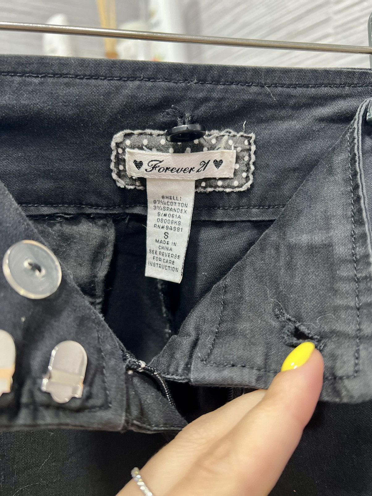 Forever 21 Forever 21 Shorts Sz S Long Black Womens Smart Casual Size 27" / US 4 / IT 40 - 5 Thumbnail