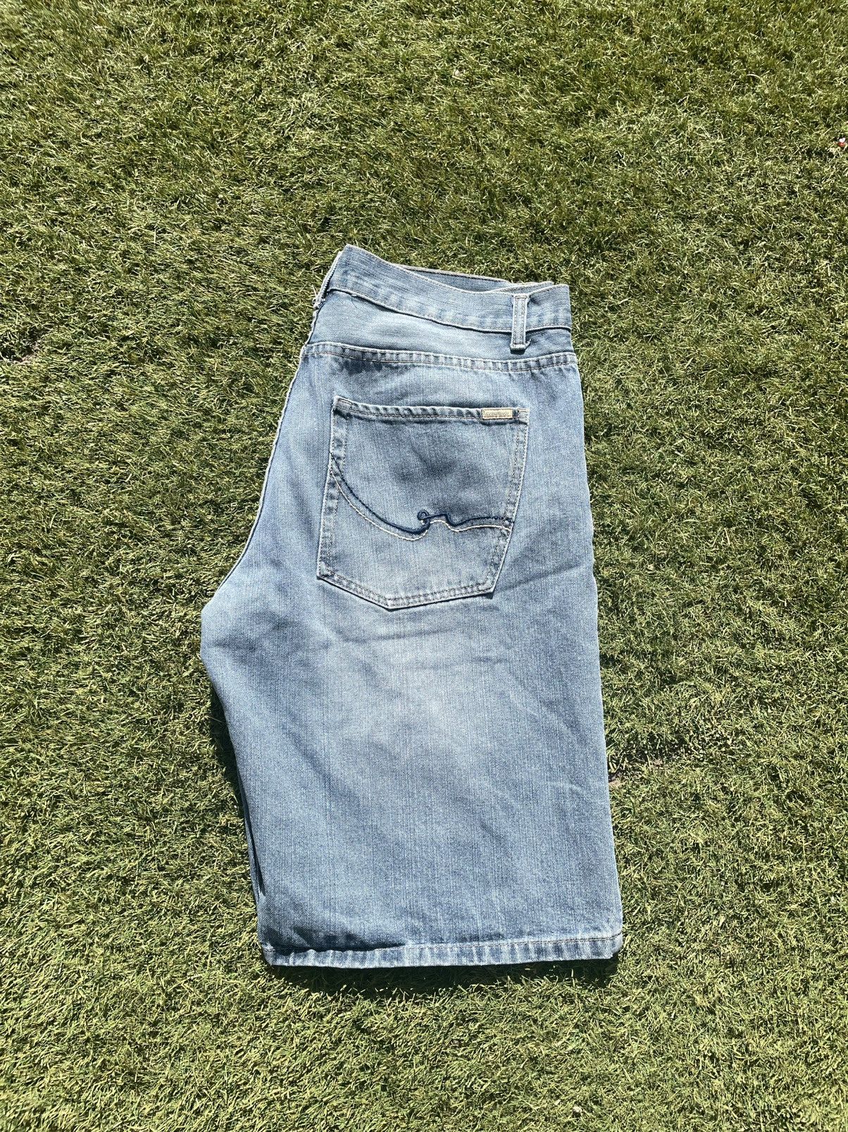 Oleg Cassini Oleg Cassini jeans shorts baggy size 36 blue no button Size US 36 / EU 52 - 7 Thumbnail